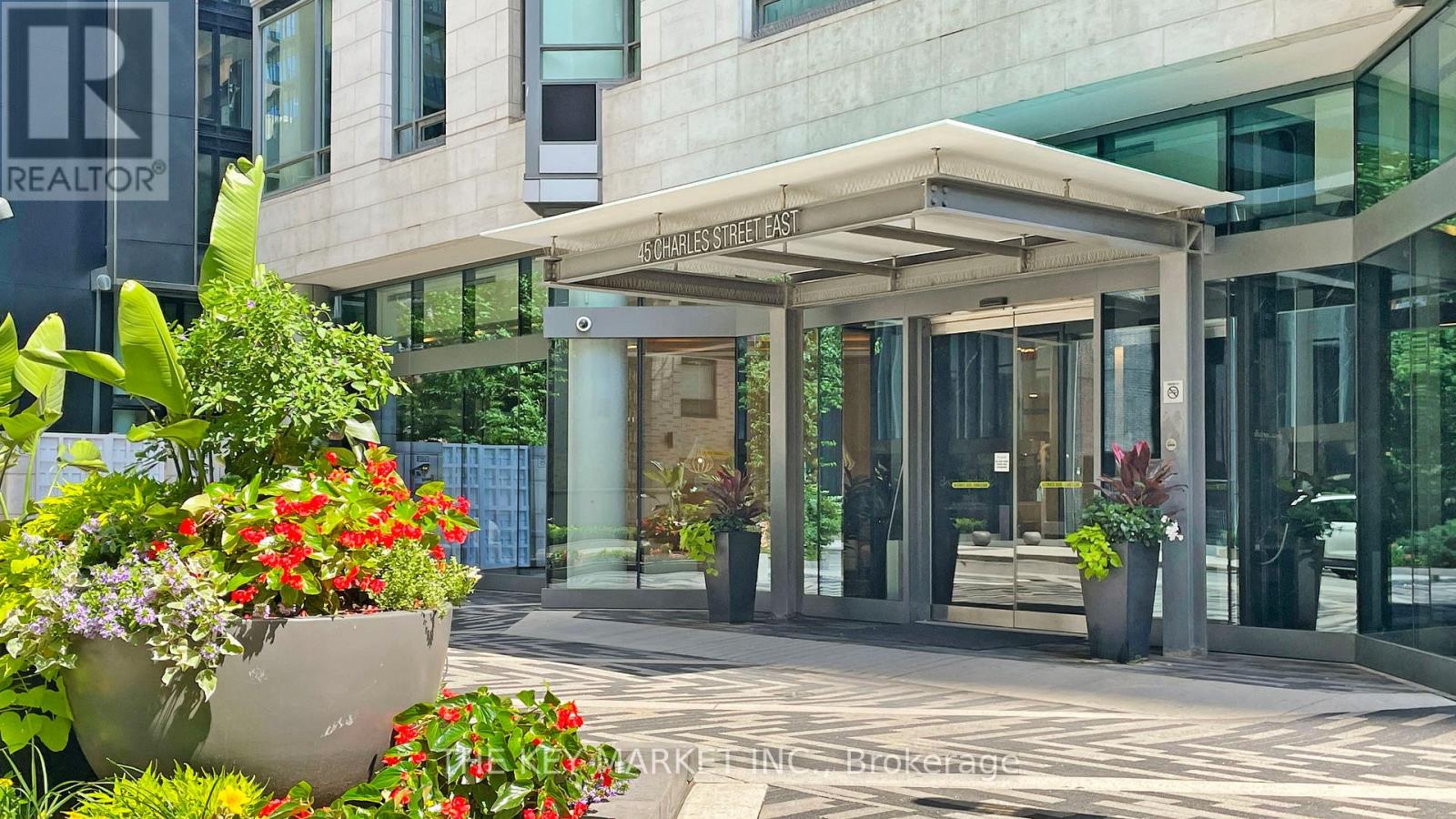 511 - 45 Charles Street E, Toronto, Ontario  M4Y 0B8 - Photo 2 - C12328799