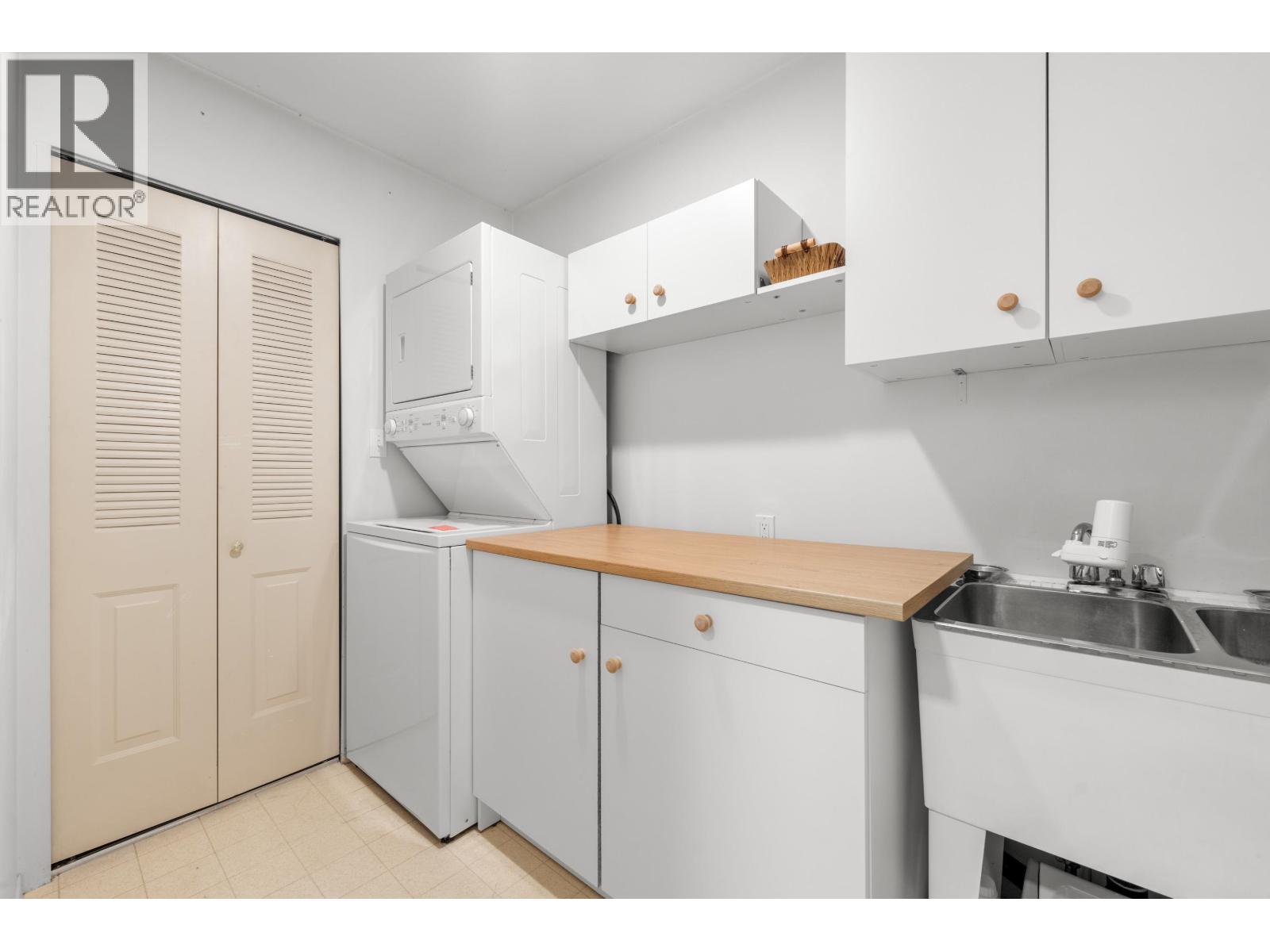 8948 Yarrow Place, Burnaby, British Columbia V3N 4W1 - Photo 18 - R3033435