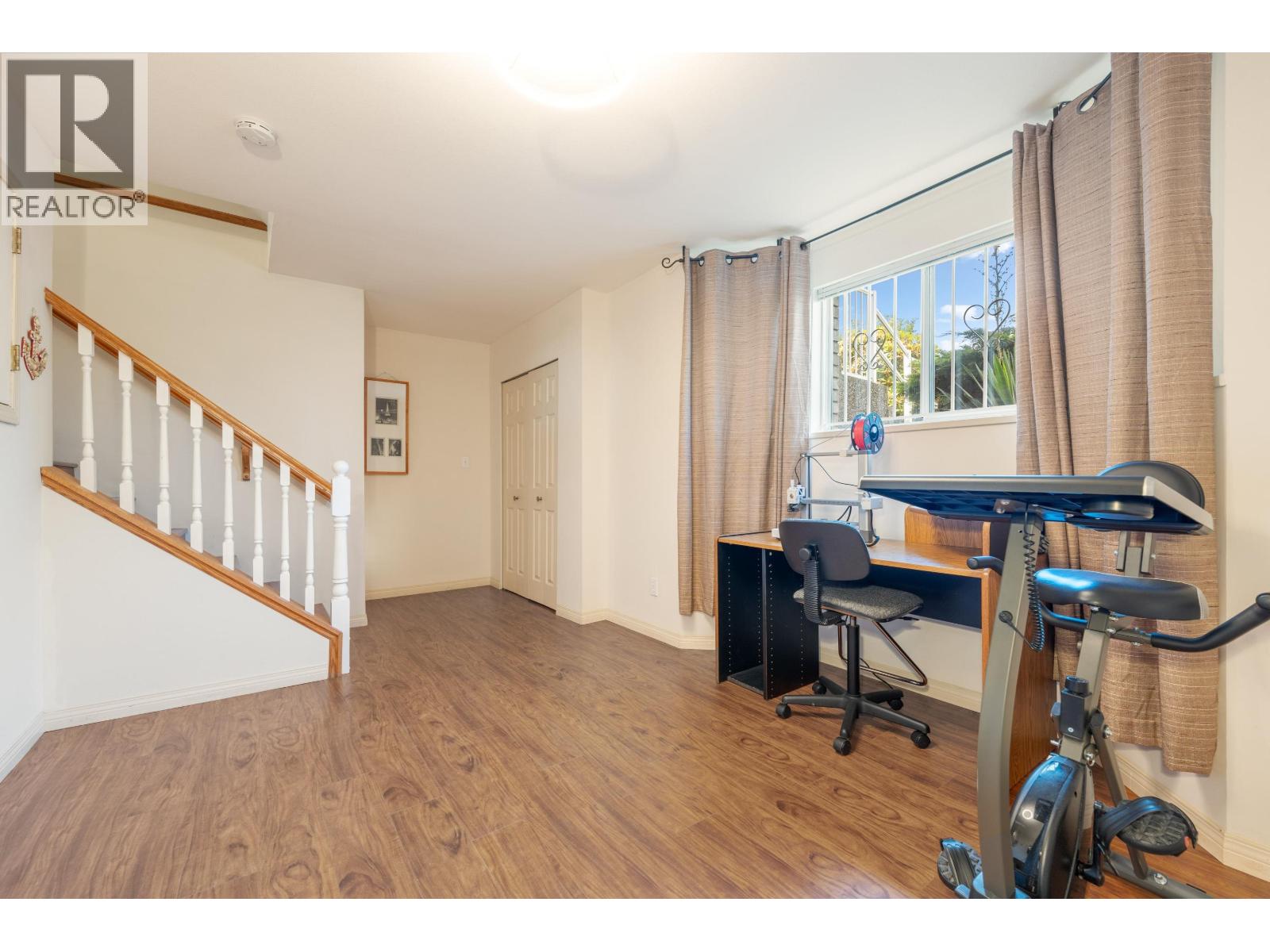 8948 Yarrow Place, Burnaby, British Columbia V3N 4W1 - Photo 29 - R3033435