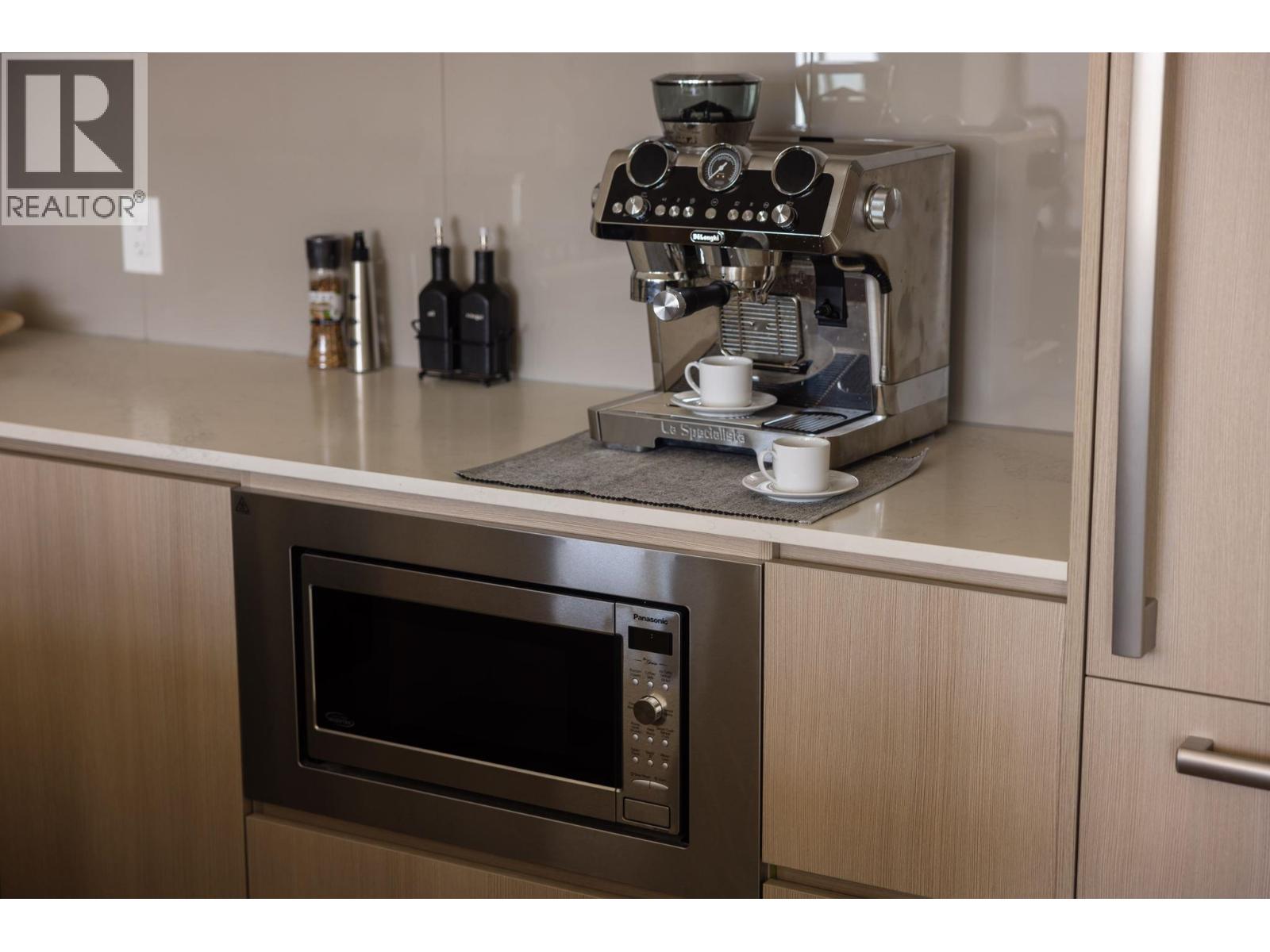 1407 618 Carnarvon Street, New Westminster, British Columbia  V3M 1E9 - Photo 3 - R2968241