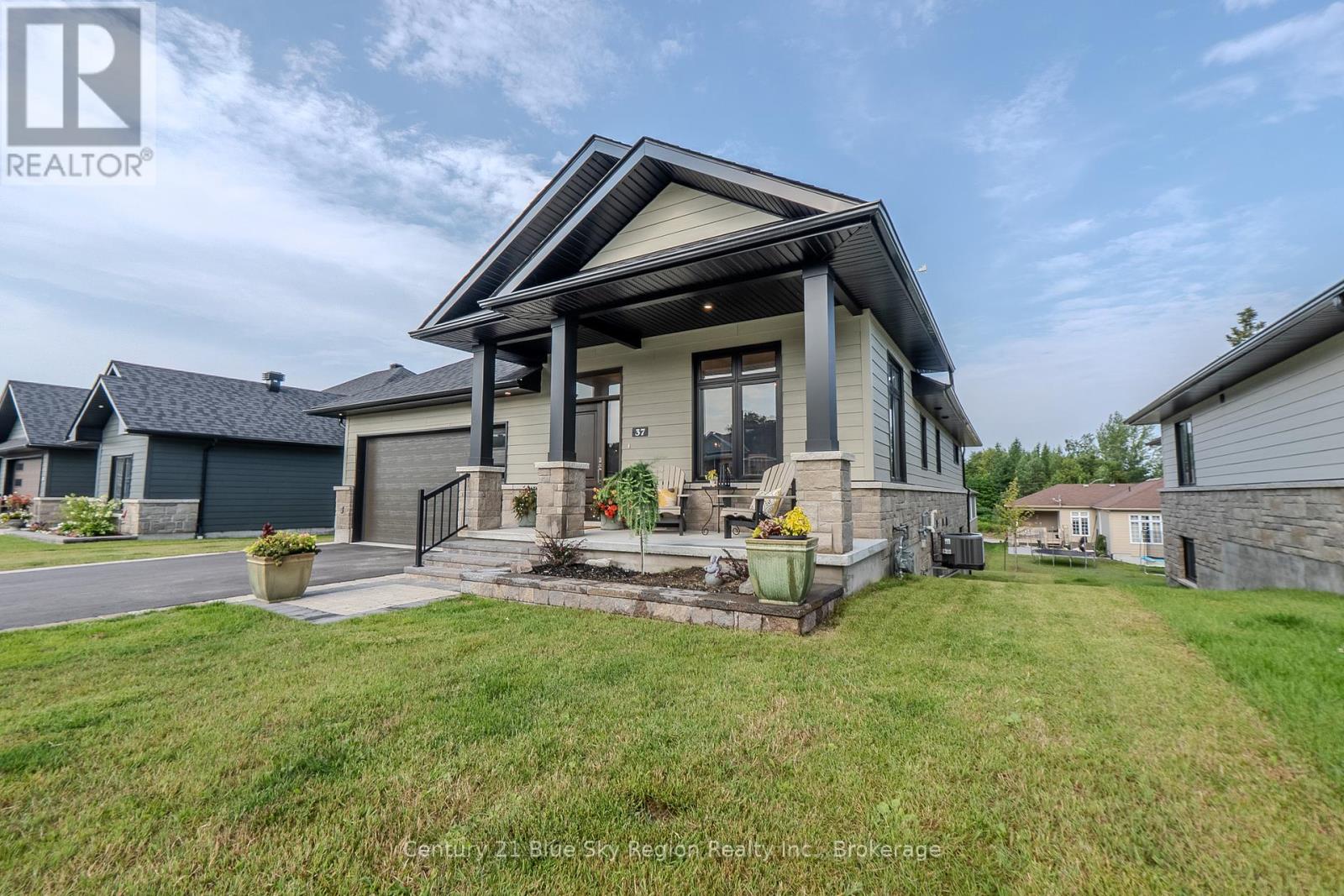 Property at 37 SILVER MAPLE LANE image 1
