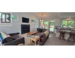 611 HUME Street, slocan, British Columbia