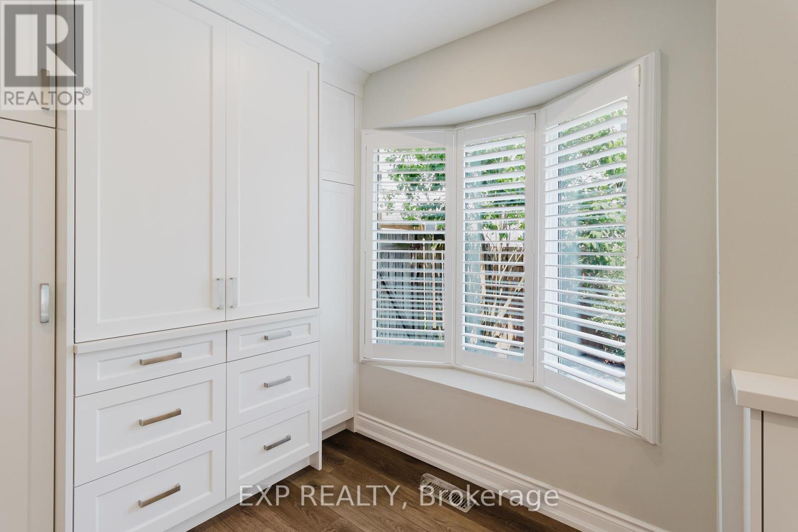 8 Viva Court, Hamilton, Ontario  L8J 1X6 - Photo 13 - X12328858