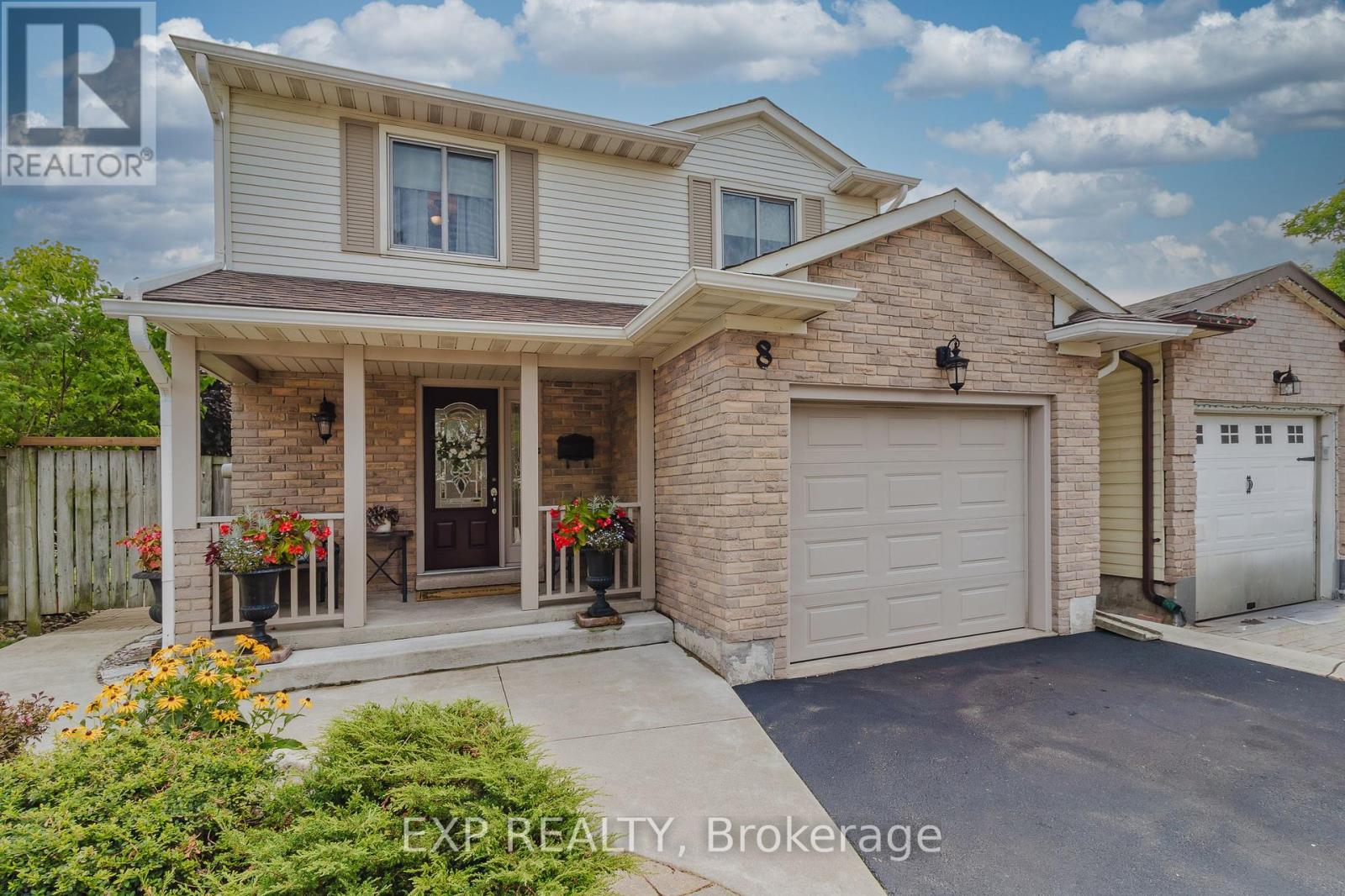 8 Viva Court, Hamilton, Ontario  L8J 1X6 - Photo 2 - X12328858