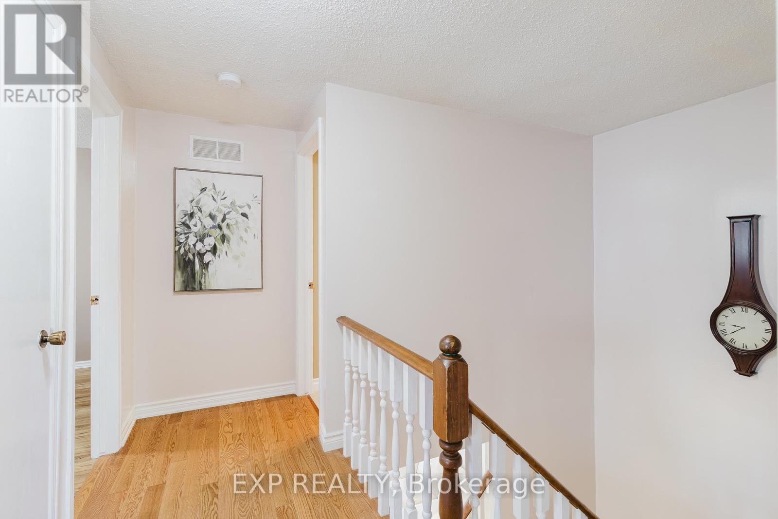 8 Viva Court, Hamilton, Ontario  L8J 1X6 - Photo 21 - X12328858
