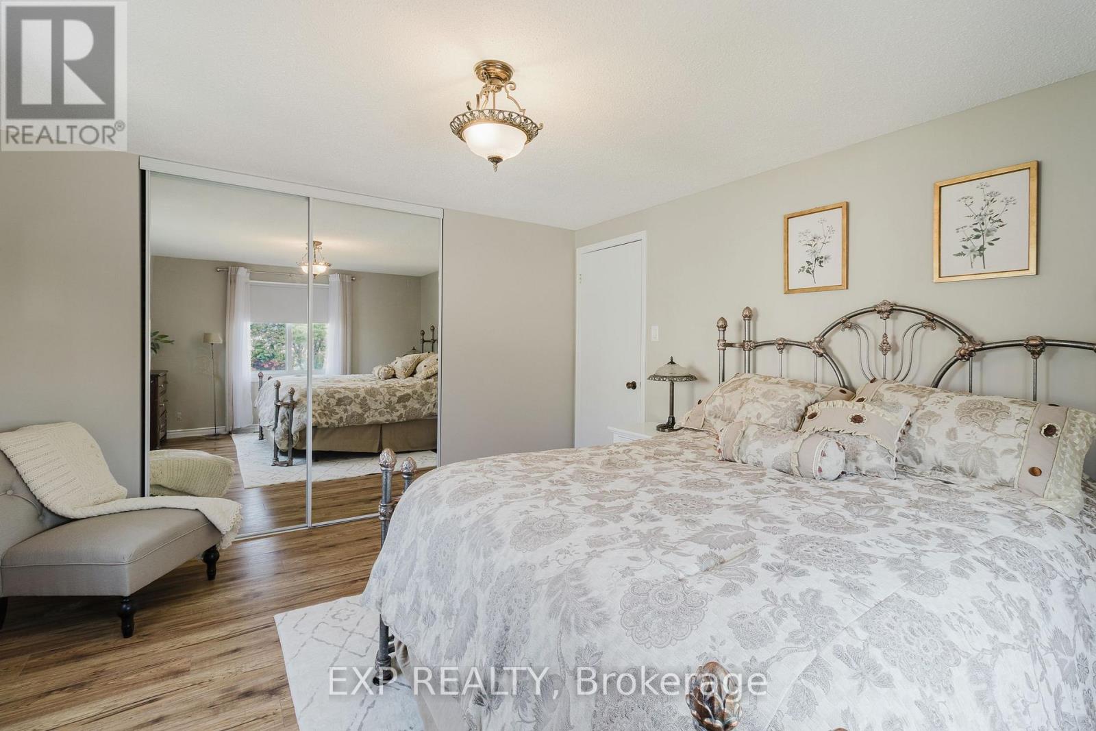 8 Viva Court, Hamilton, Ontario  L8J 1X6 - Photo 24 - X12328858