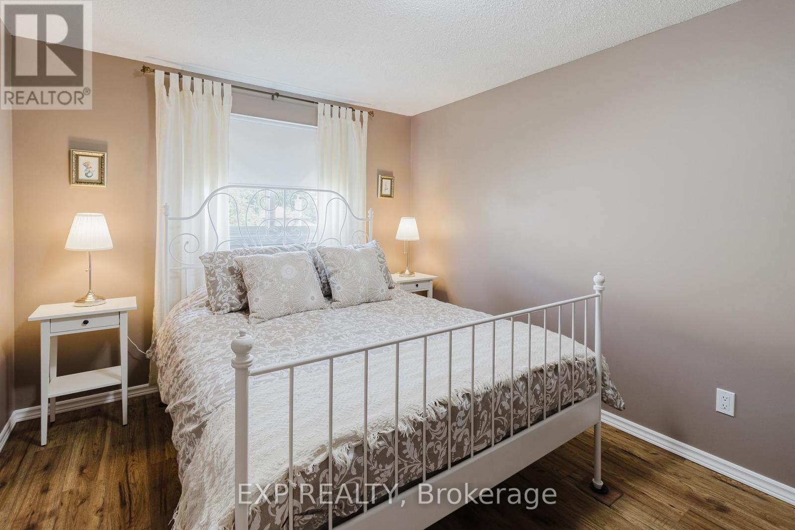 8 Viva Court, Hamilton, Ontario  L8J 1X6 - Photo 30 - X12328858