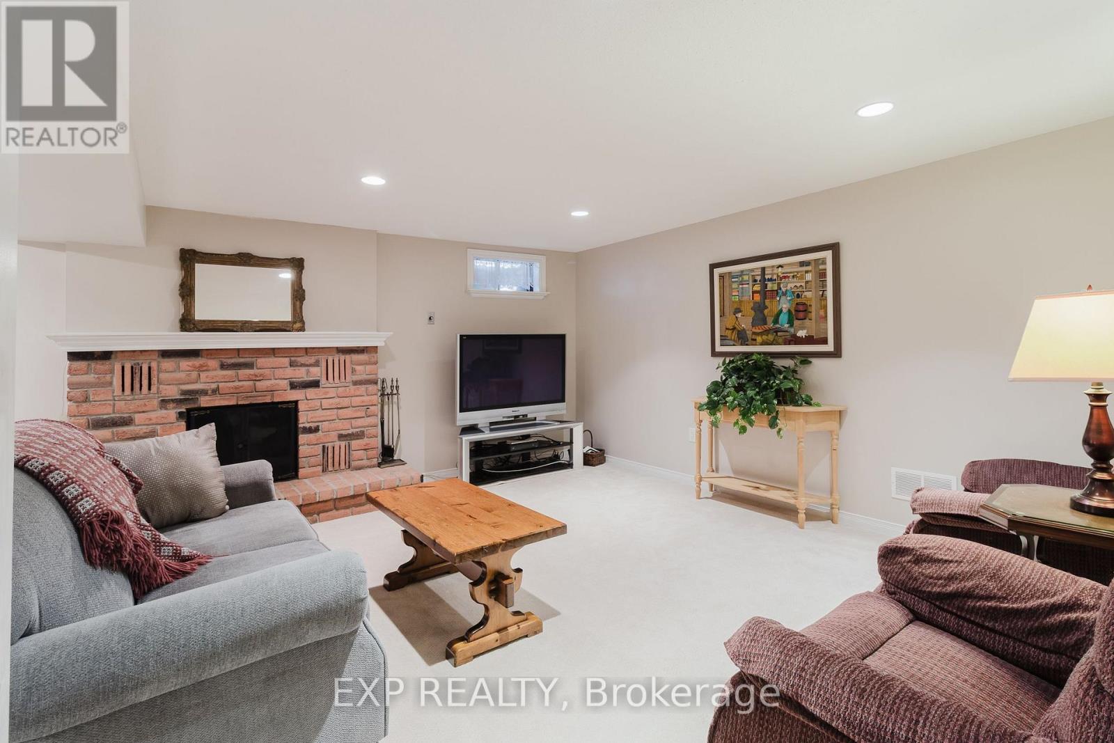 8 Viva Court, Hamilton, Ontario  L8J 1X6 - Photo 36 - X12328858