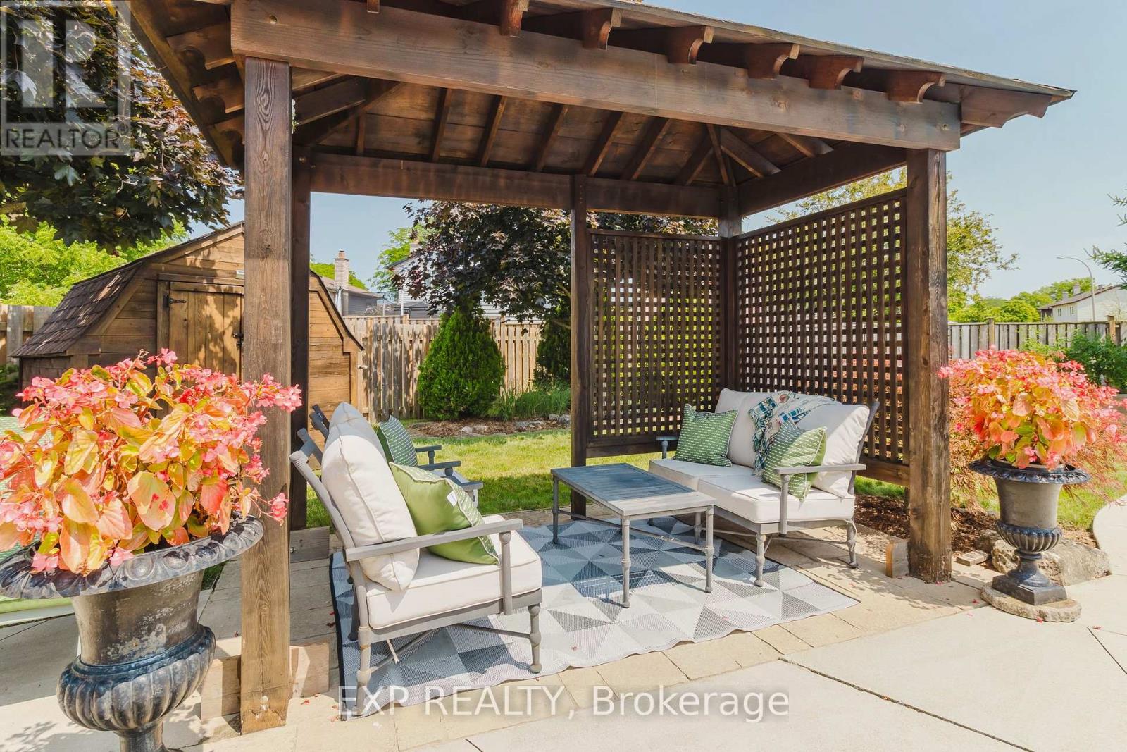 8 Viva Court, Hamilton, Ontario  L8J 1X6 - Photo 41 - X12328858
