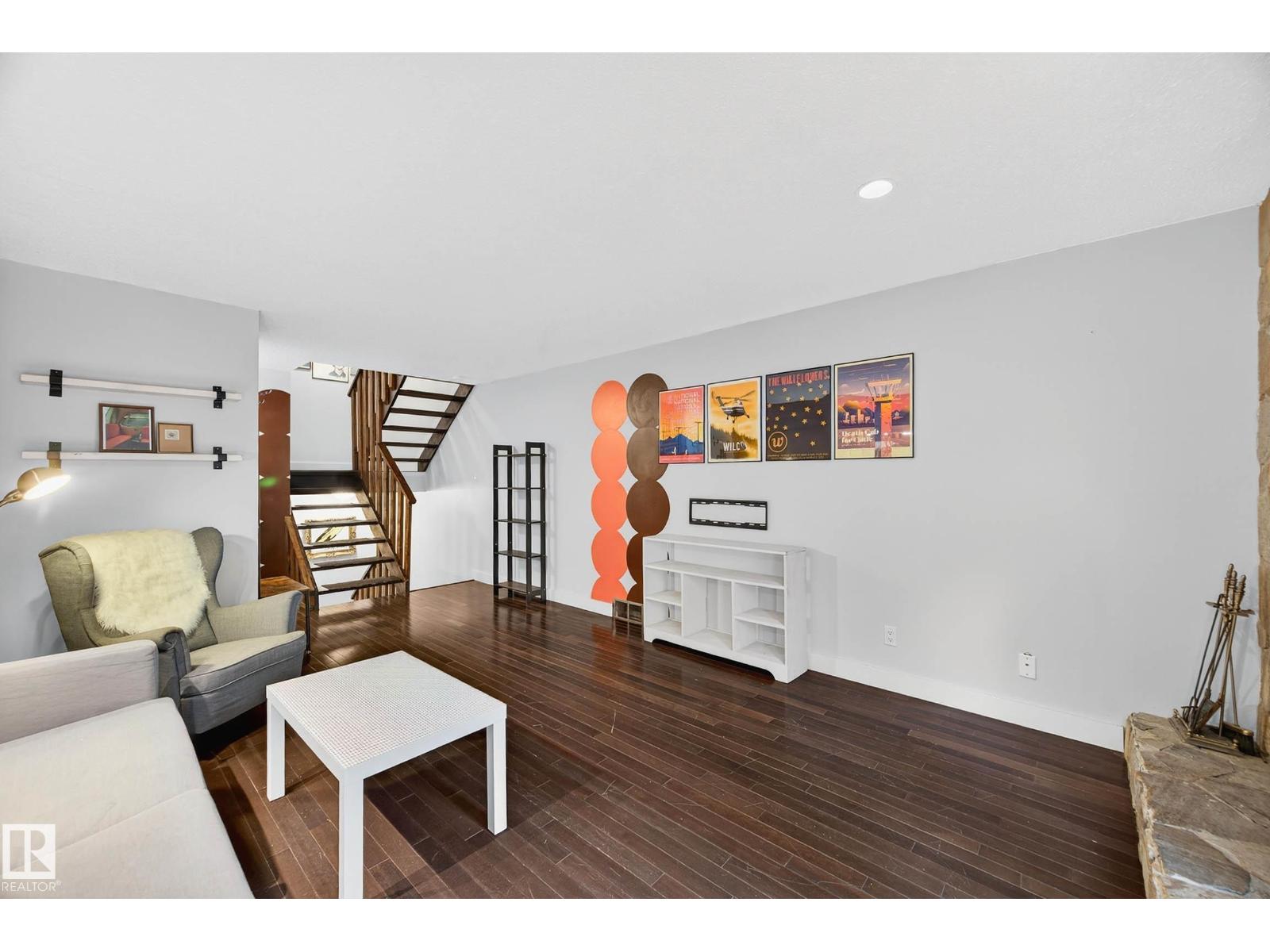 Property at 10348A 121 ST NW image 5