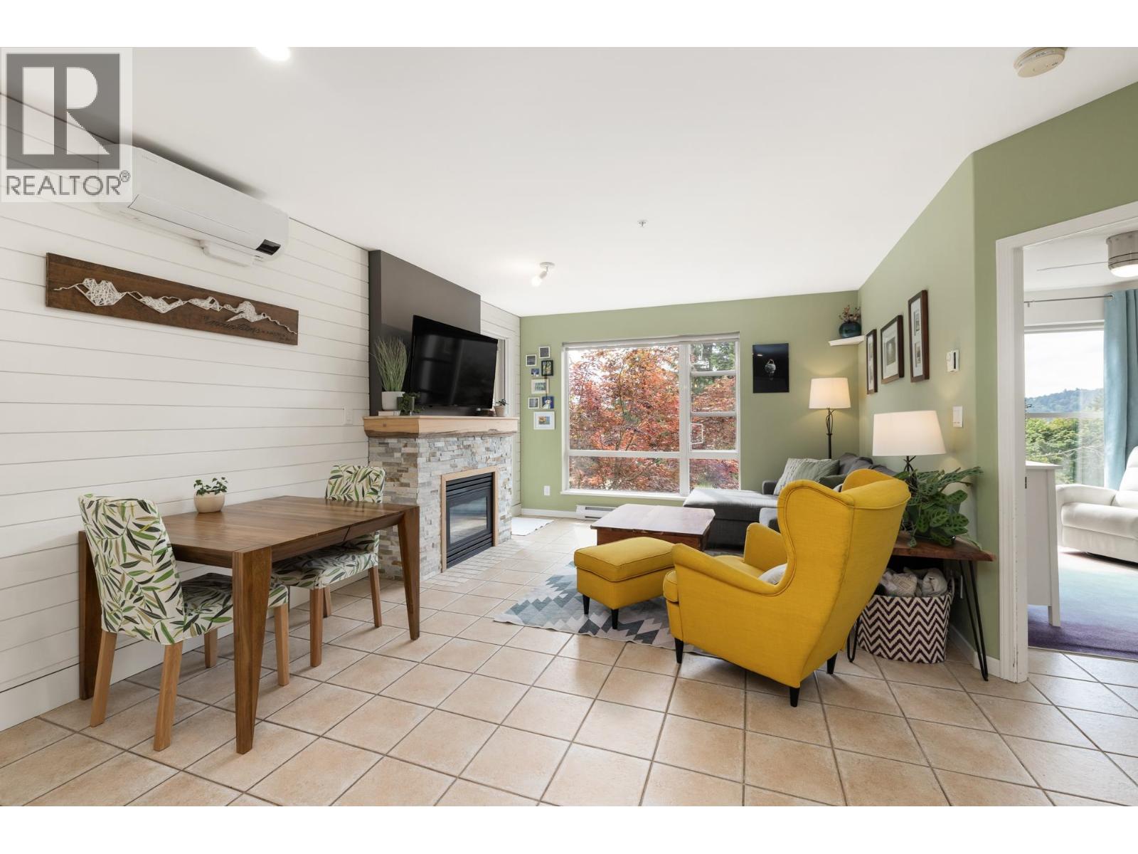 219 3629 Deercrest Drive, North Vancouver, British Columbia  V7G 2S9 - Photo 4 - R3034405