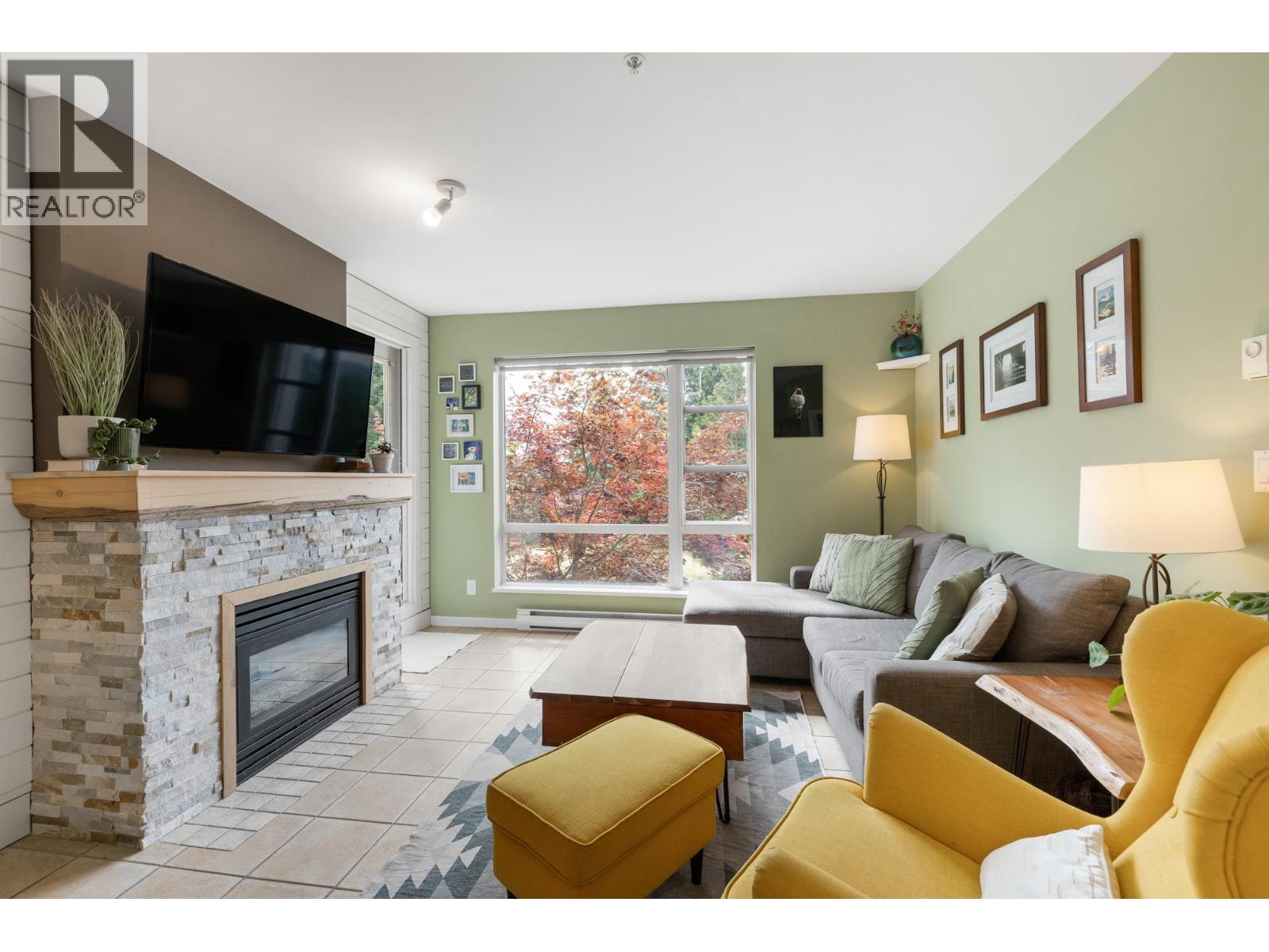 219 3629 Deercrest Drive, North Vancouver, British Columbia  V7G 2S9 - Photo 5 - R3034405