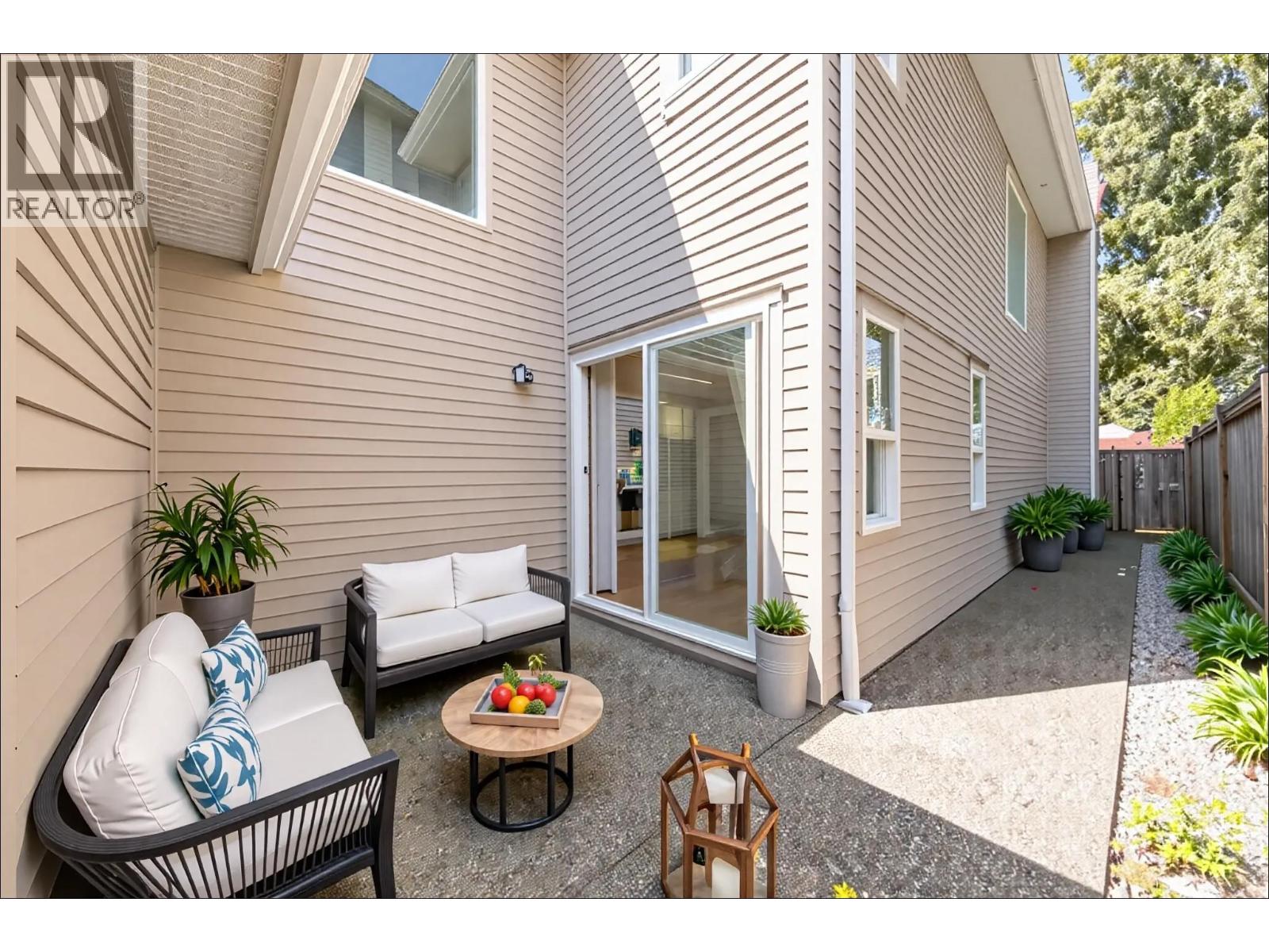 235 W 19th Street, North Vancouver, British Columbia  V7M 1X6 - Photo 13 - R3034450