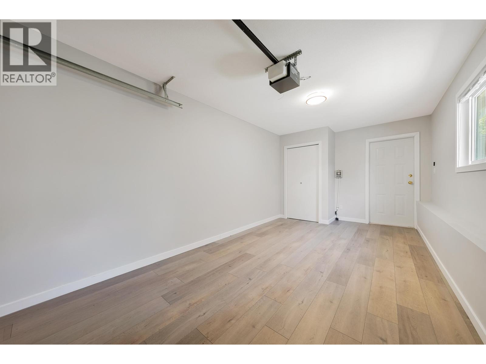 235 W 19th Street, North Vancouver, British Columbia  V7M 1X6 - Photo 30 - R3034450