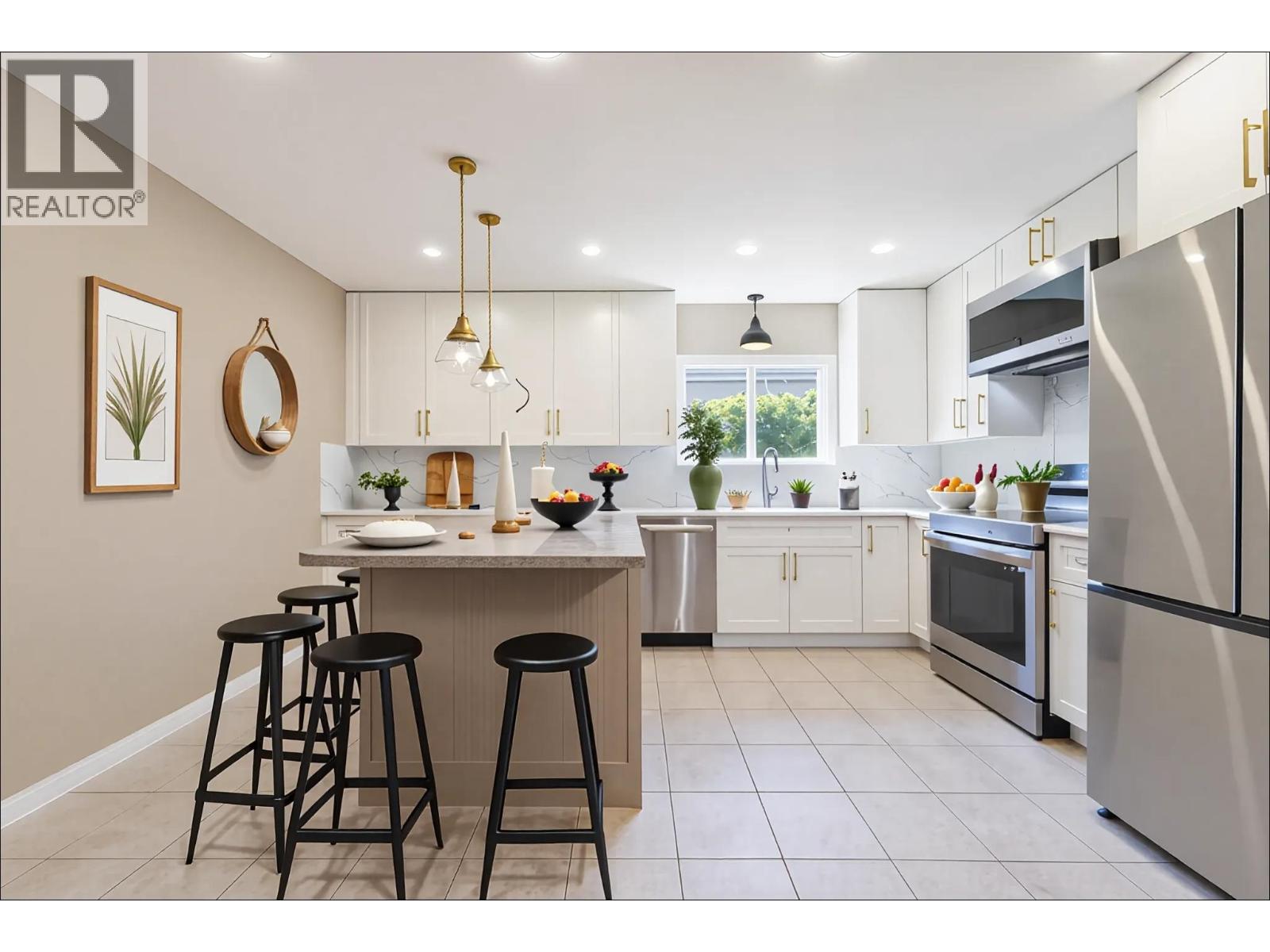 235 W 19th Street, North Vancouver, British Columbia  V7M 1X6 - Photo 8 - R3034450