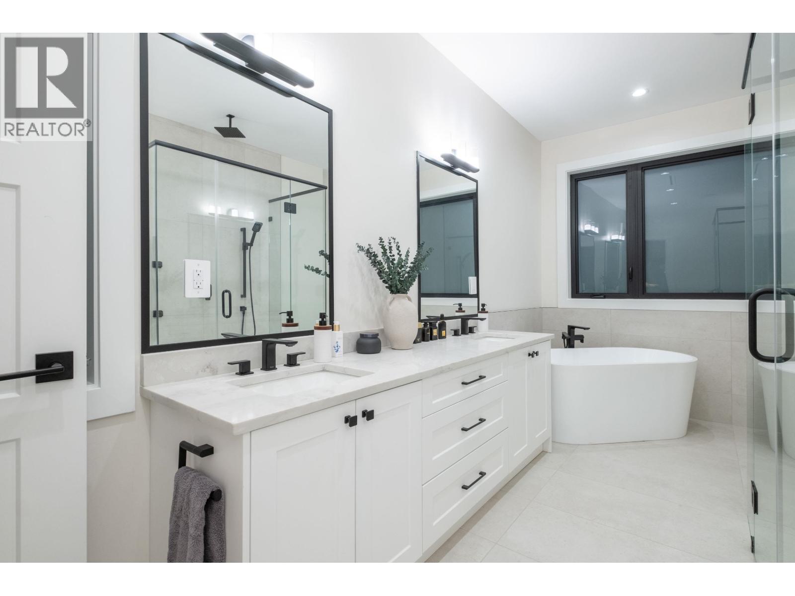 21996 Isaac Crescent, Maple Ridge, British Columbia  V2X 8N8 - Photo 25 - R3034462