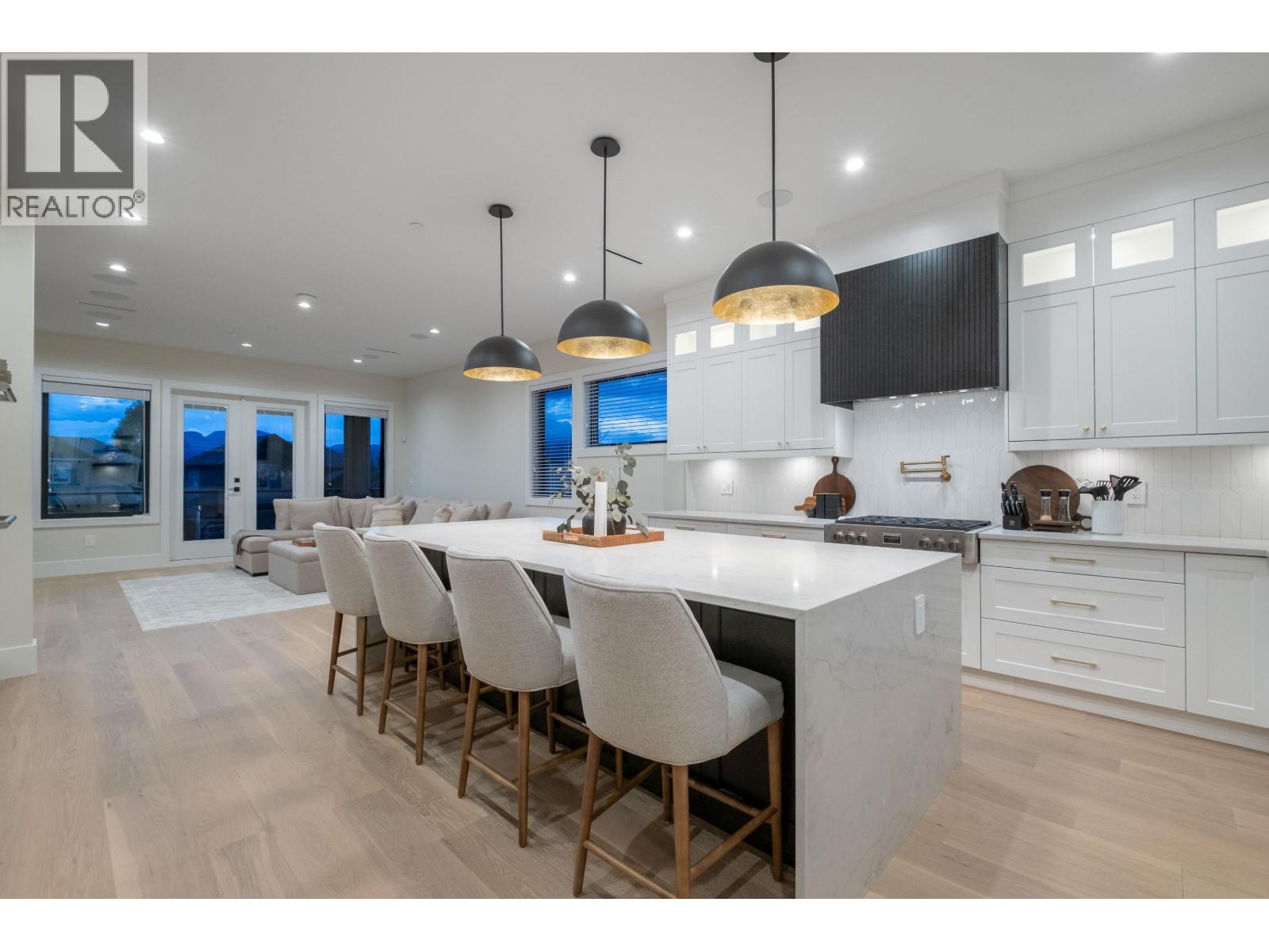 21996 Isaac Crescent, Maple Ridge, British Columbia  V2X 8N8 - Photo 8 - R3034462