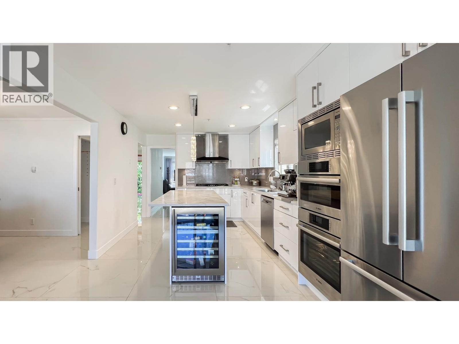 2083 E 53rd Avenue, Vancouver, British Columbia  V5P 1X6 - Photo 3 - R3034446