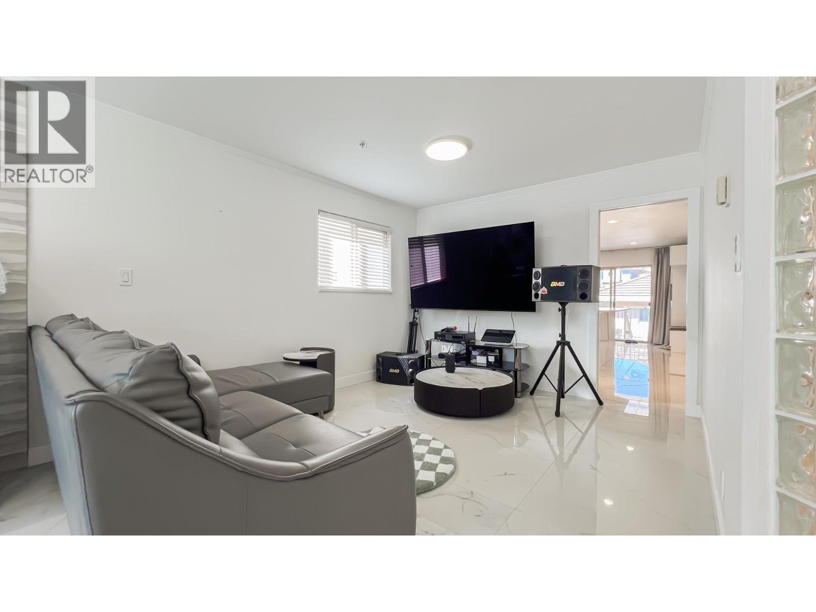 2083 E 53rd Avenue, Vancouver, British Columbia  V5P 1X6 - Photo 7 - R3034446