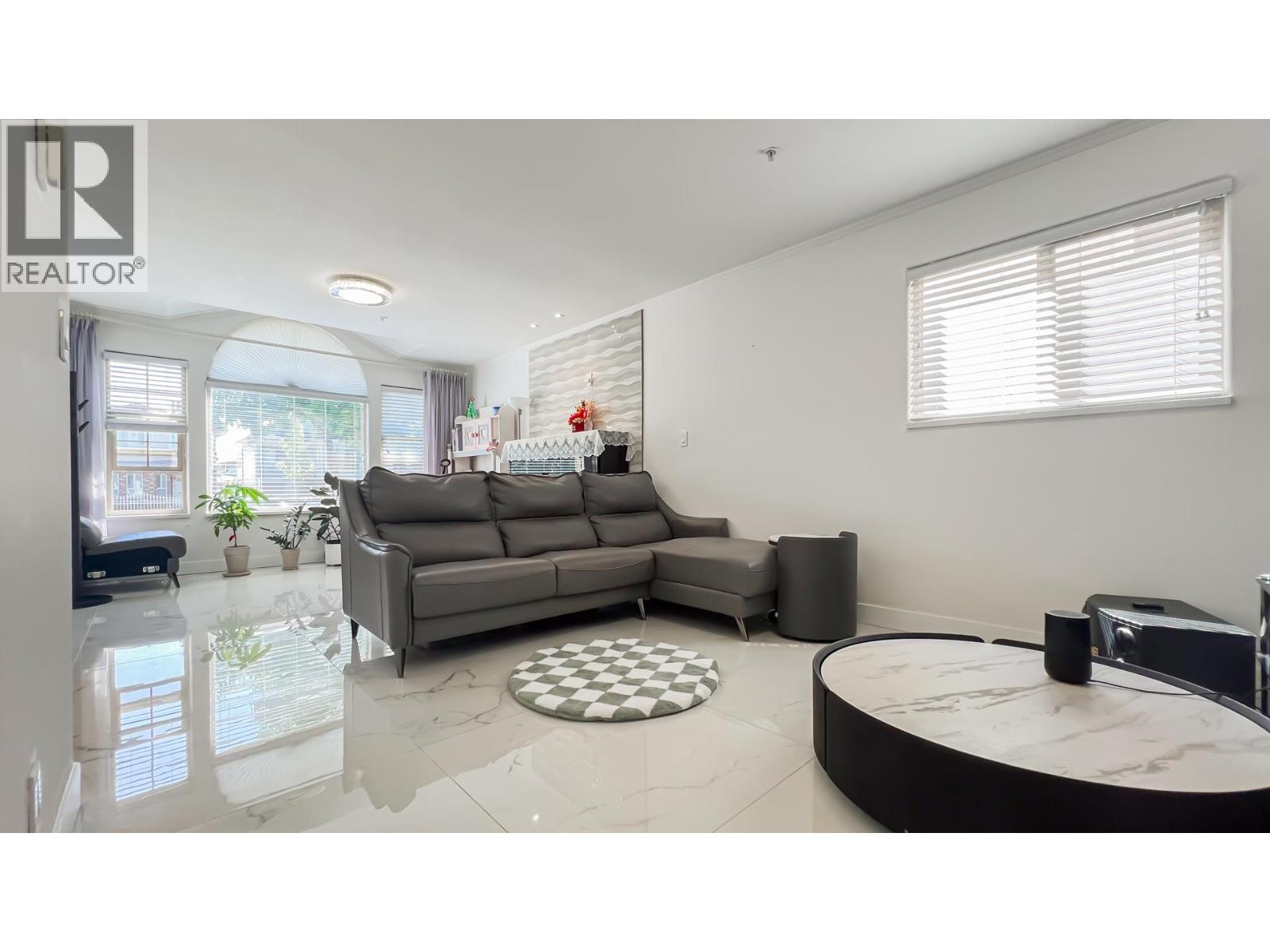 2083 E 53rd Avenue, Vancouver, British Columbia  V5P 1X6 - Photo 8 - R3034446