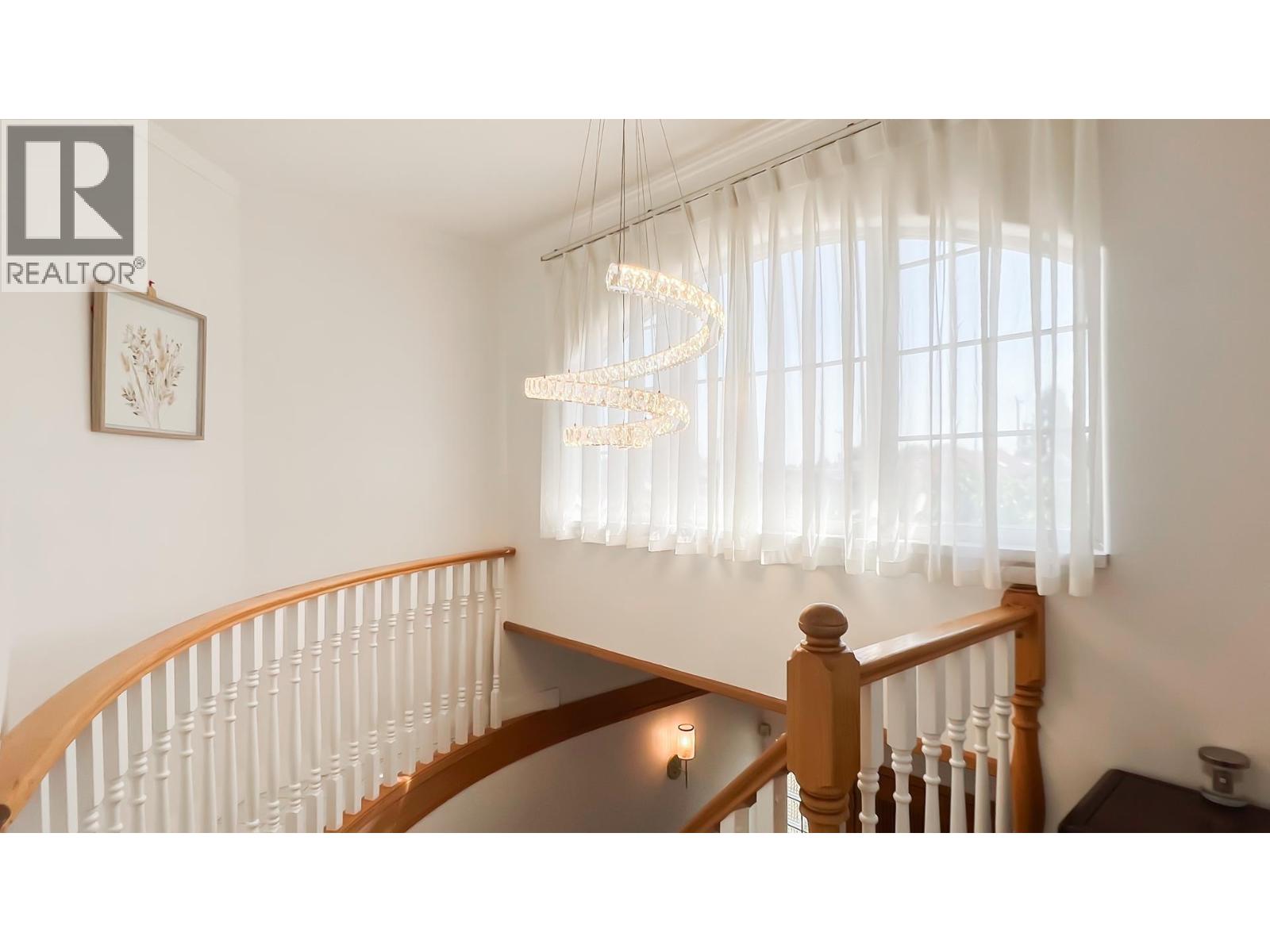 2083 E 53rd Avenue, Vancouver, British Columbia  V5P 1X6 - Photo 12 - R3034446