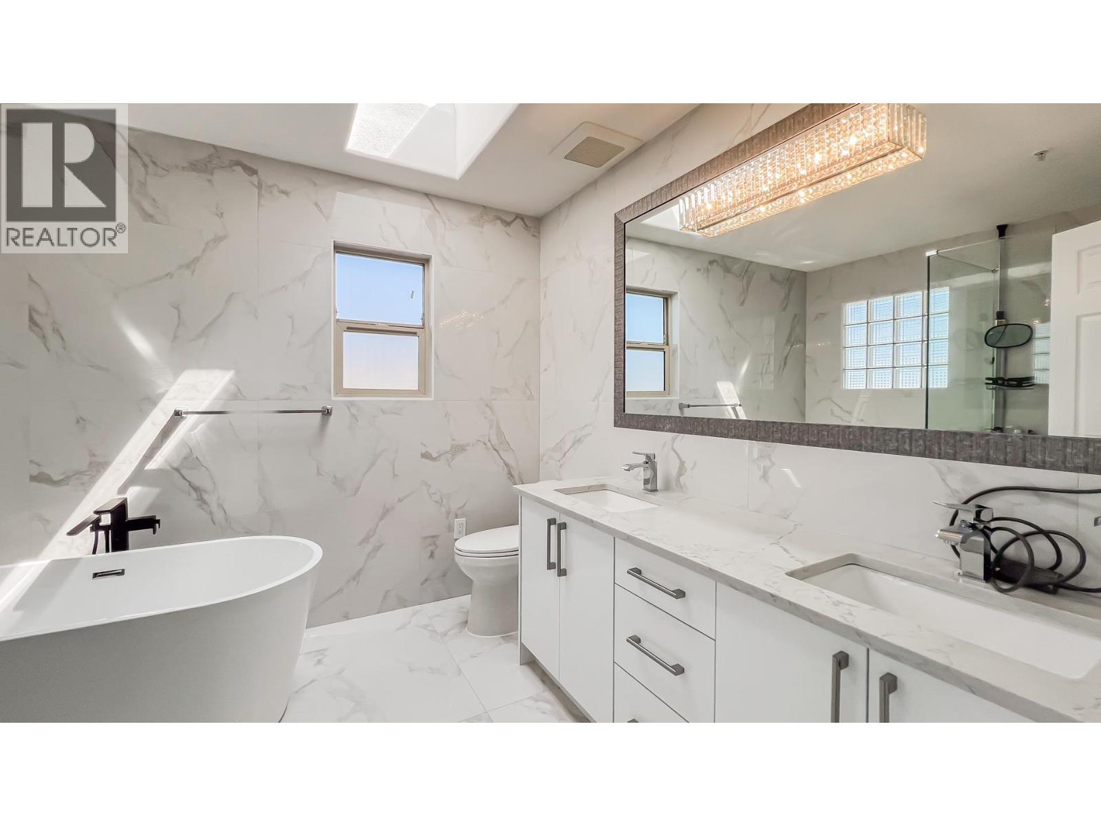 2083 E 53rd Avenue, Vancouver, British Columbia  V5P 1X6 - Photo 15 - R3034446