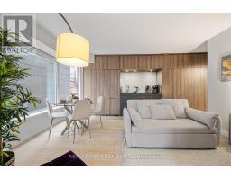 704 - 155 YORKVILLE AVENUE, Toronto, Ontario