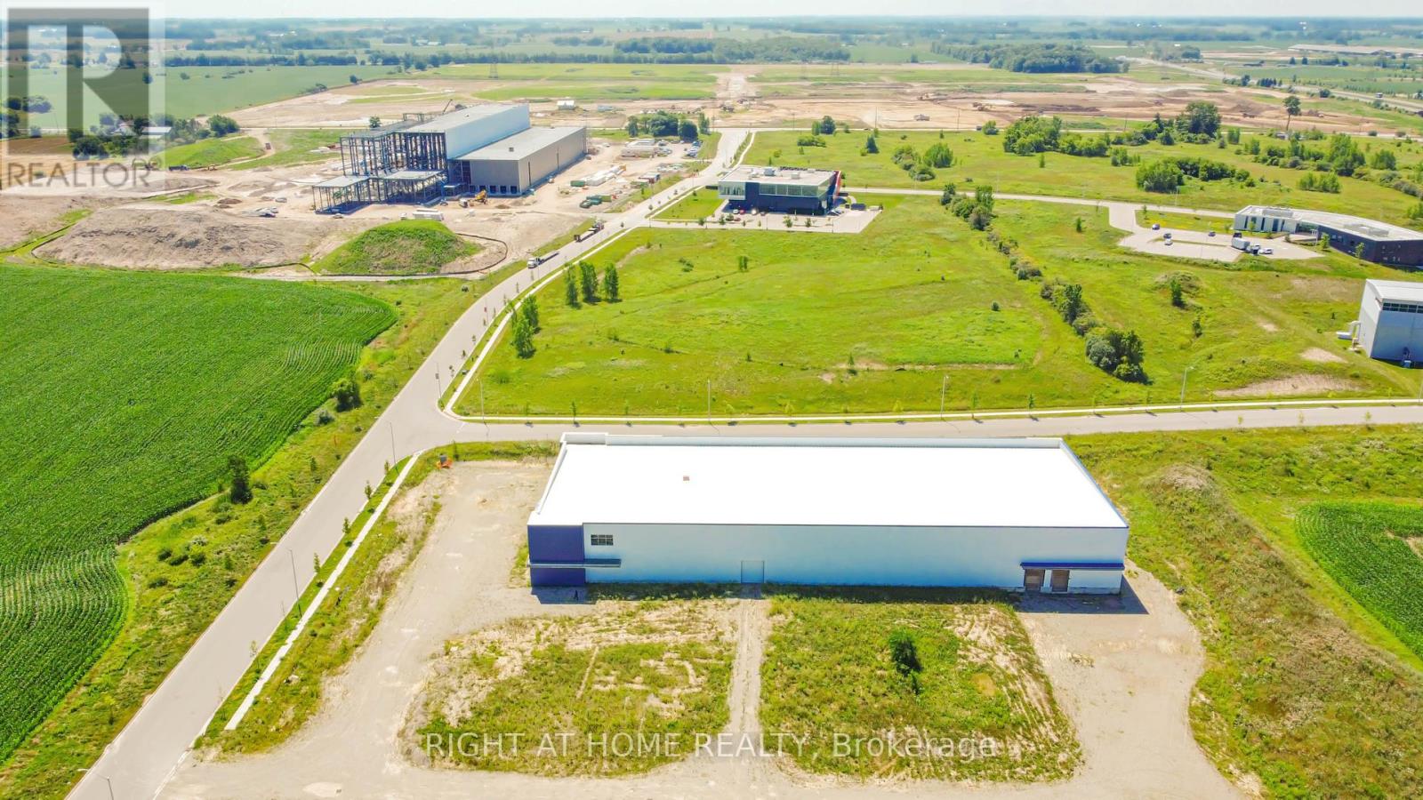 2479 Bonder Road, London South, Ontario  N6M 0E7 - Photo 4 - X12328598