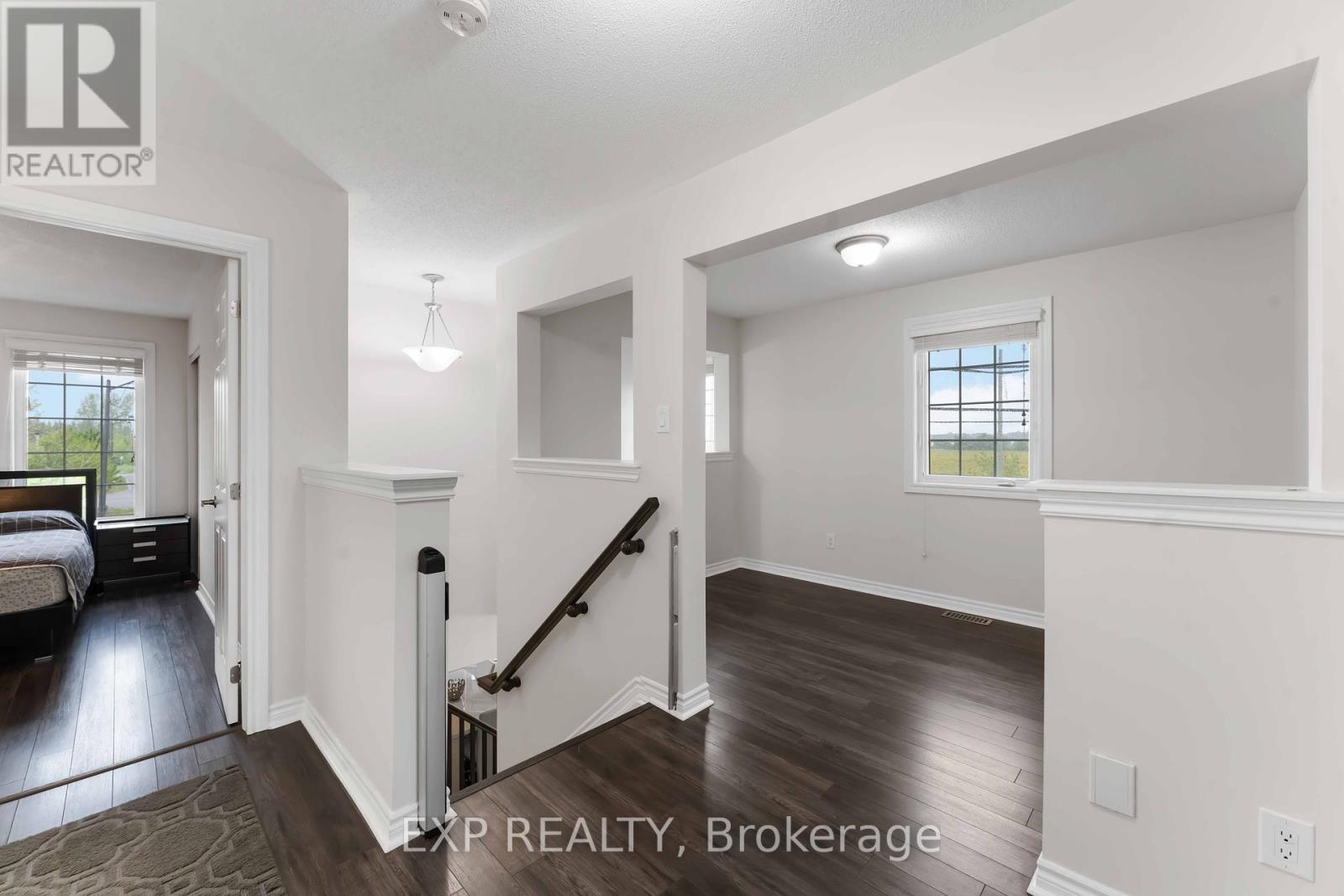 226 Par-La-Ville Circle, Ottawa, Ontario  K2S 0T6 - Photo 14 - X12328933