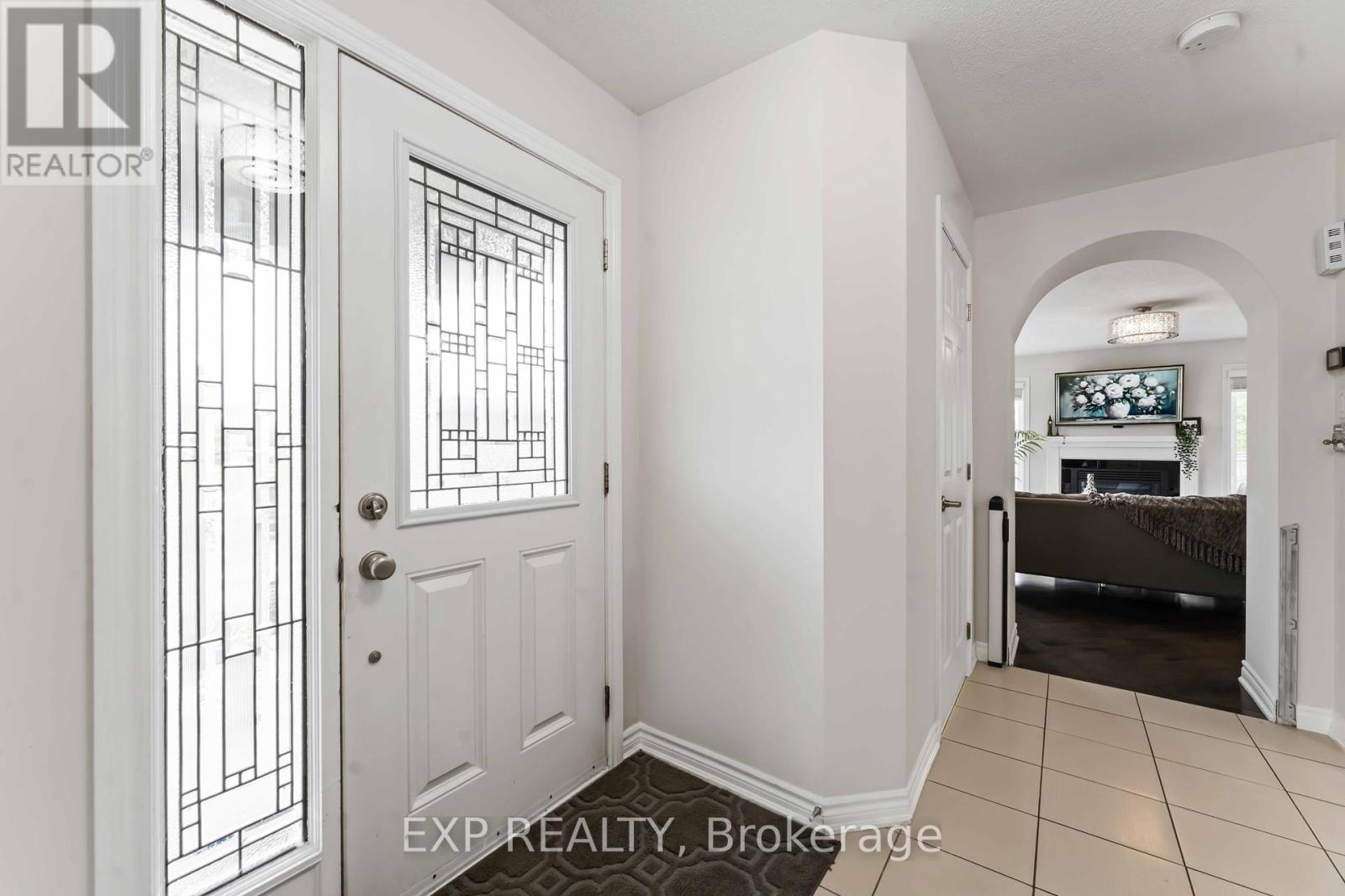 226 Par-La-Ville Circle, Ottawa, Ontario  K2S 0T6 - Photo 3 - X12328933