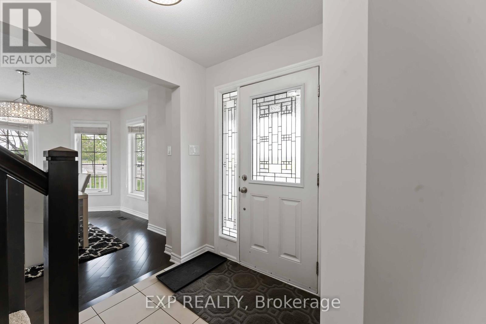 226 Par-La-Ville Circle, Ottawa, Ontario  K2S 0T6 - Photo 5 - X12328933