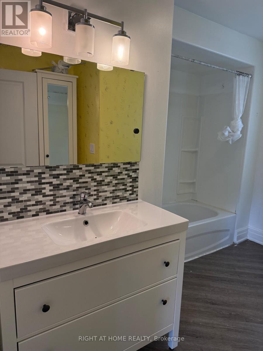 50 Somerset Avenue, Hamilton (Stipley), Ontario  L8L 2L5 - Photo 14 - X12328892