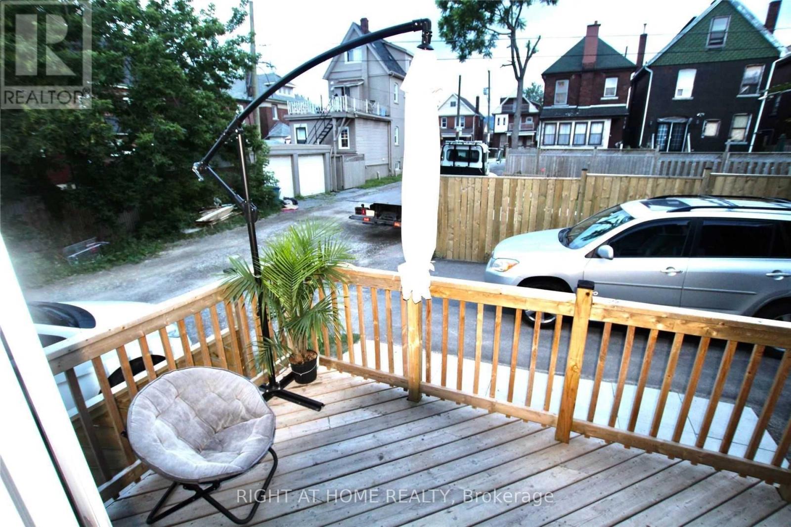 50 Somerset Avenue, Hamilton (Stipley), Ontario  L8L 2L5 - Photo 2 - X12328892