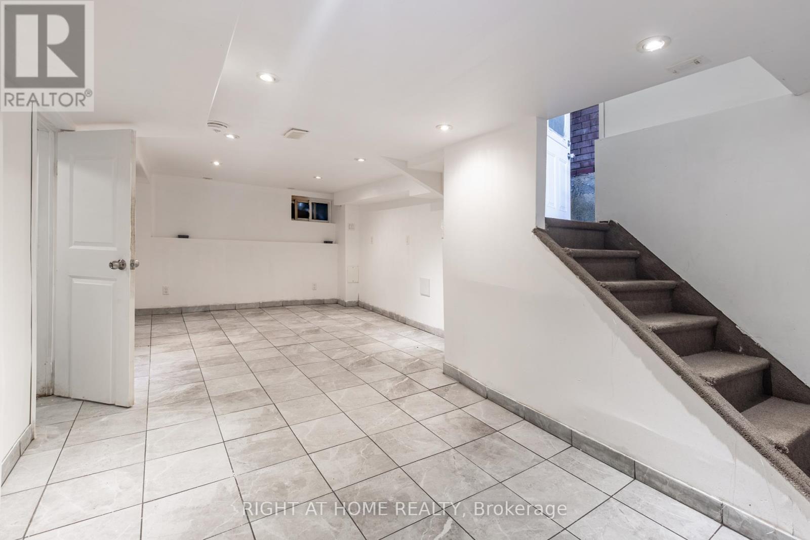 50 Somerset Avenue, Hamilton (Stipley), Ontario  L8L 2L5 - Photo 27 - X12328892