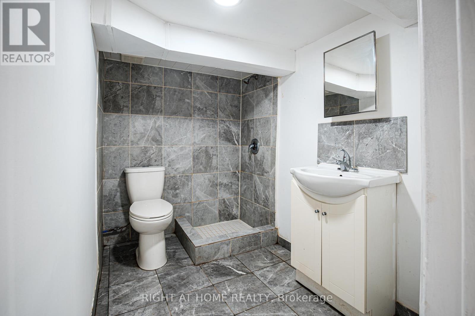 50 Somerset Avenue, Hamilton (Stipley), Ontario  L8L 2L5 - Photo 30 - X12328892