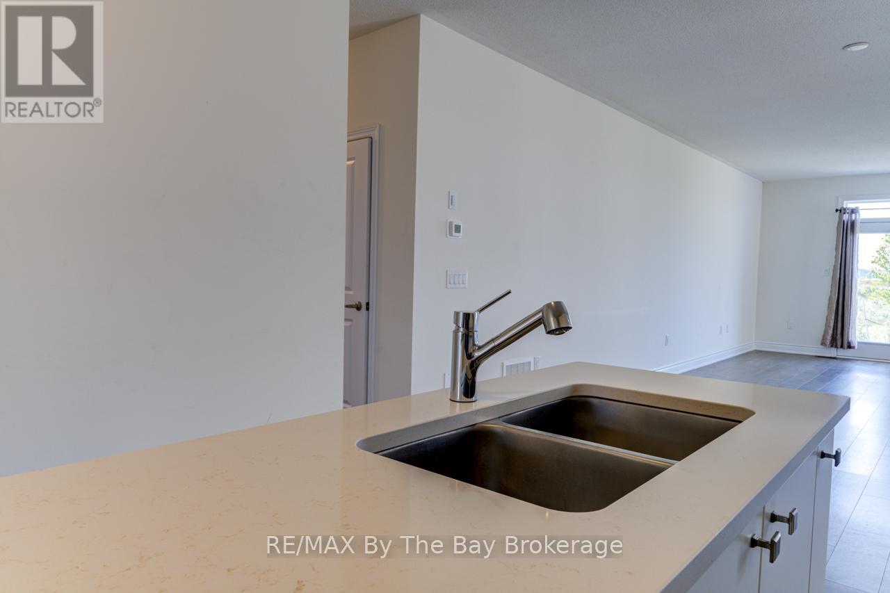 15 Union Boulevard, Wasaga Beach, Ontario  L9Z 0M6 - Photo 10 - S12328919