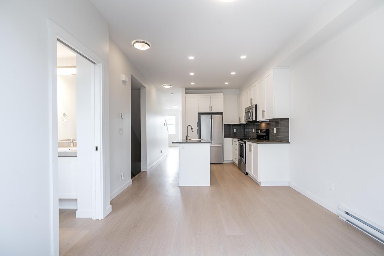 20 15788 104 Avenue, Surrey, British Columbia  V4N 6M6 - Photo 4 - R3034257