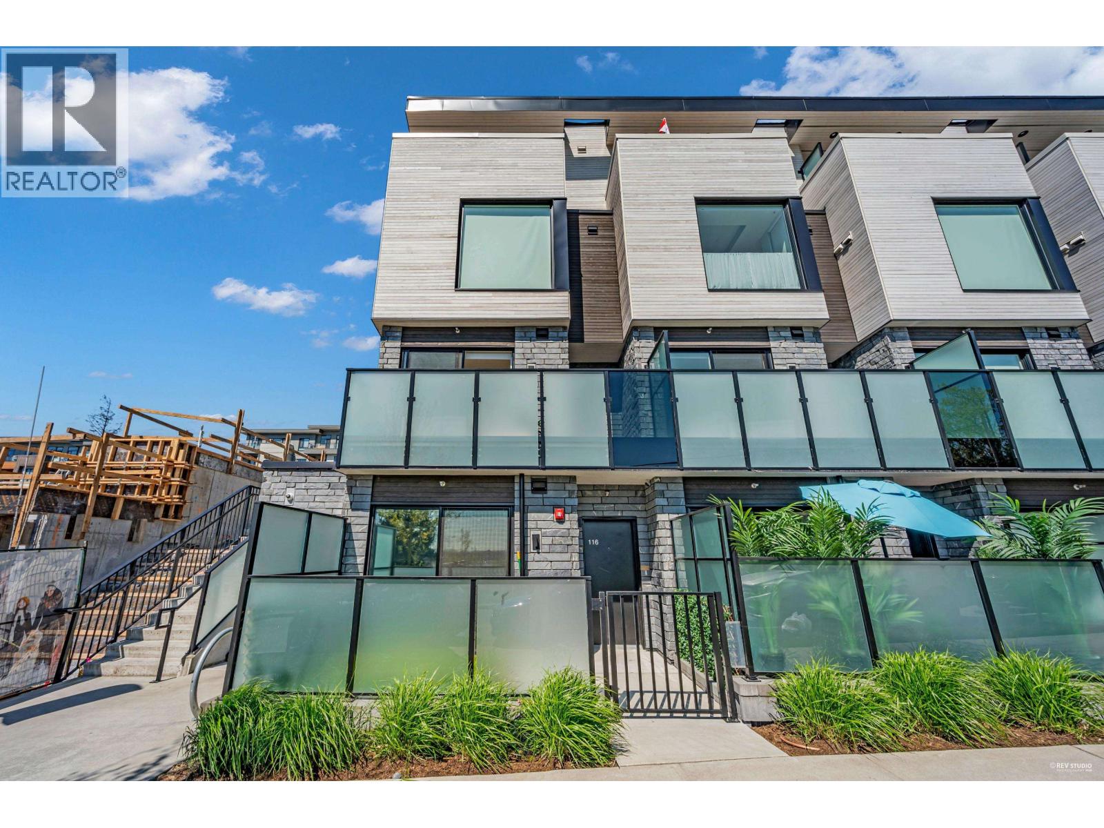 116 650 E 2nd Street, North Vancouver, British Columbia V7L 0H5 - Photo 1 - R3034513