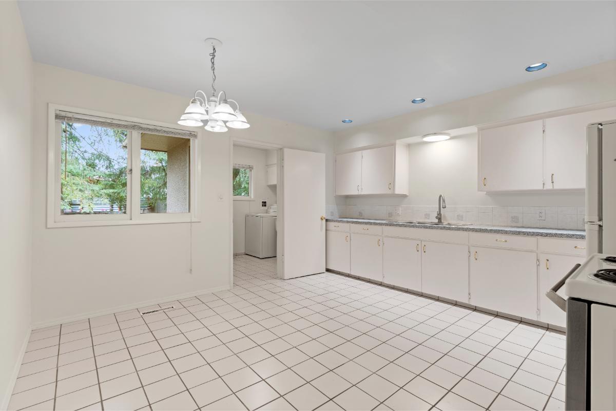 14054 Antrim Road, Surrey, British Columbia  V3R 5H7 - Photo 8 - R3034300