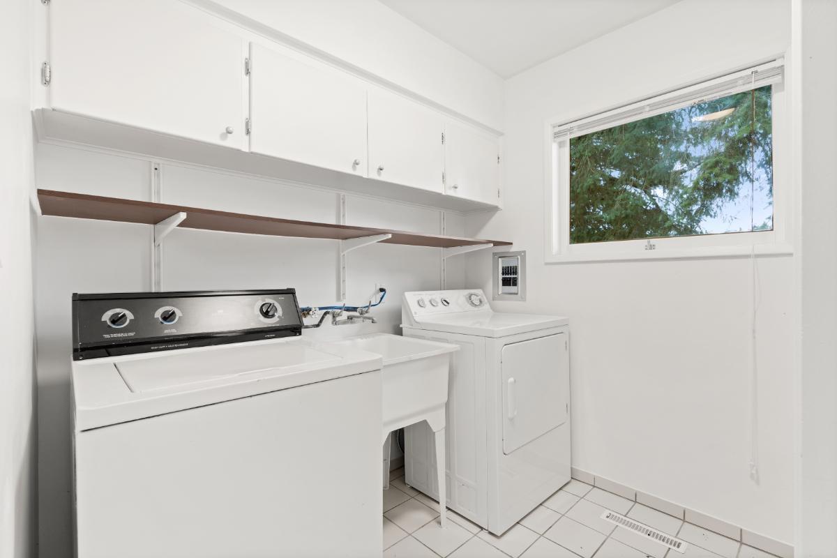 14054 Antrim Road, Surrey, British Columbia  V3R 5H7 - Photo 25 - R3034300