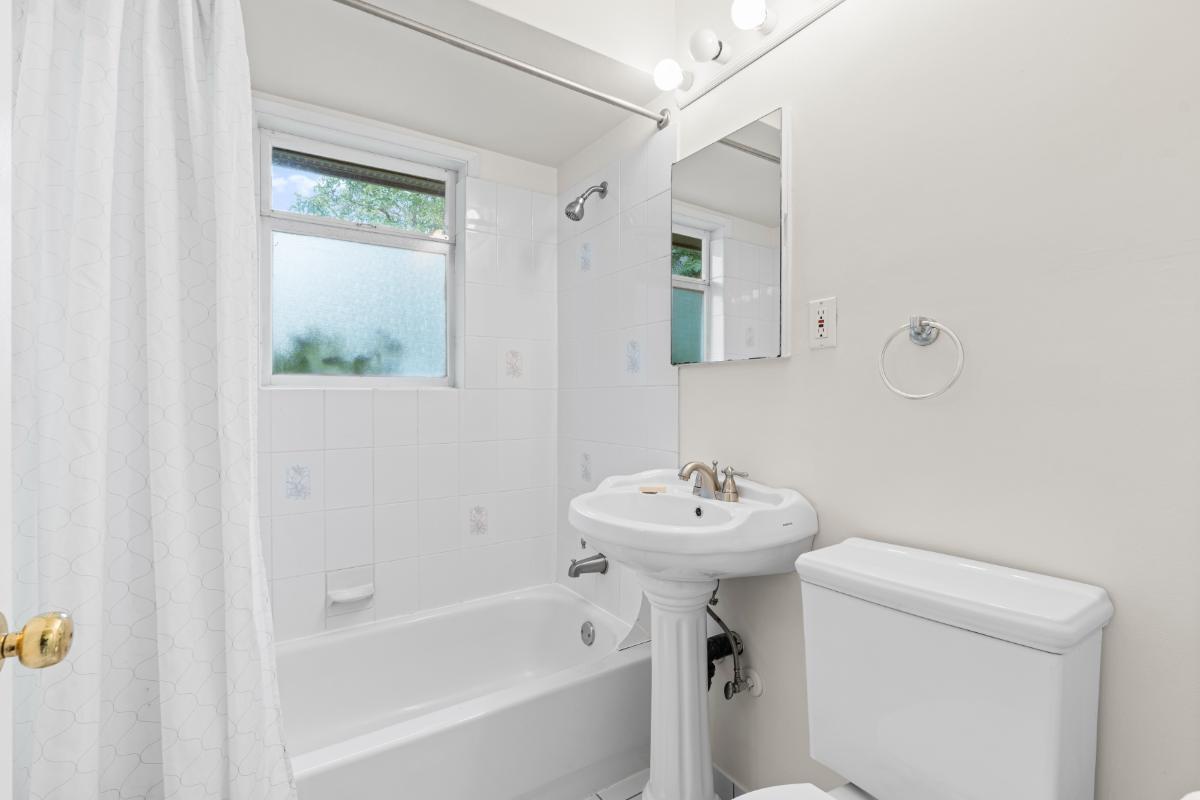 14054 Antrim Road, Surrey, British Columbia  V3R 5H7 - Photo 28 - R3034300