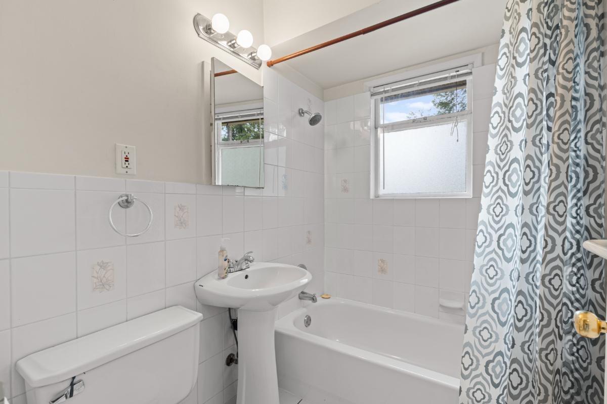 14054 Antrim Road, Surrey, British Columbia  V3R 5H7 - Photo 14 - R3034300