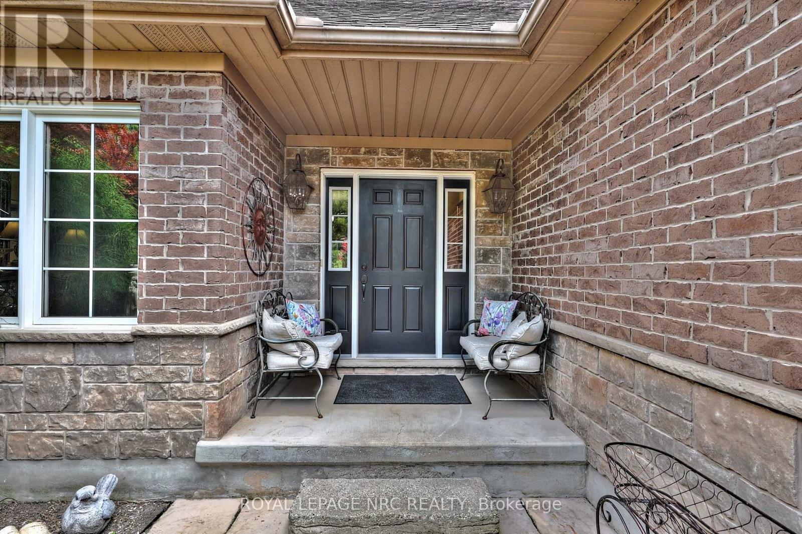 Property at 18 MARTHA COURT image 3