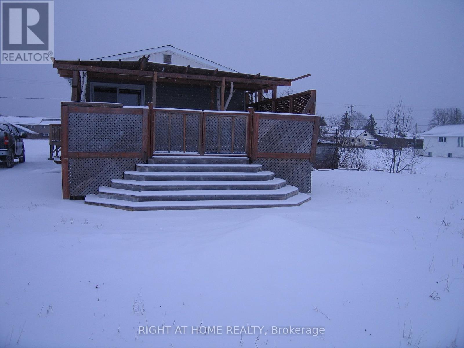 118 Kenogami Road, Greenstone, Ontario  P0T 2A0 - Photo 13 - X12328916