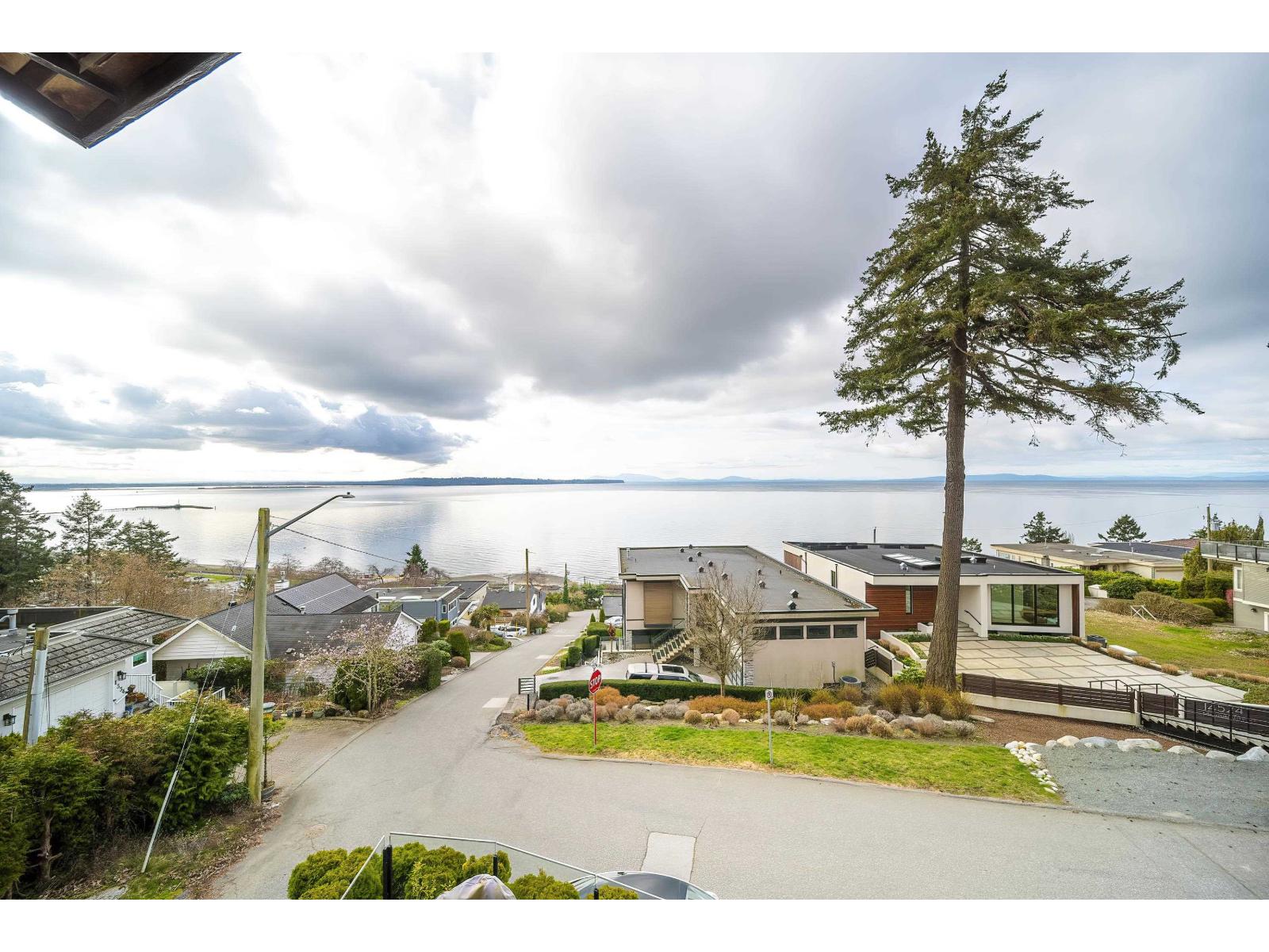 14533 Magdalen Avenue, White Rock, British Columbia  V4B 2X5 - Photo 7 - R3033915