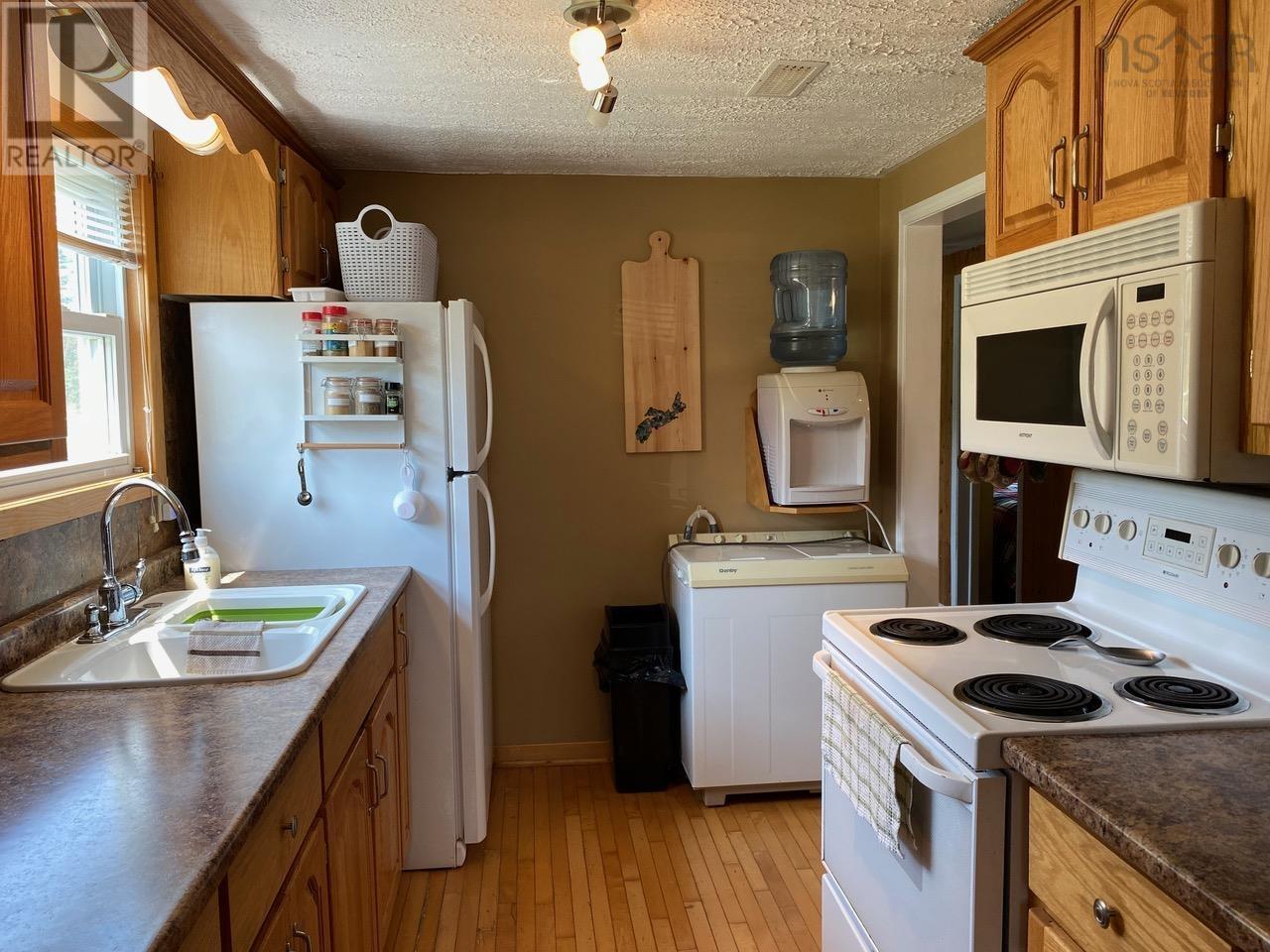995 Fourchu Road,  Cape Breton Ns, Forchu, Nova Scotia  B1K 2E1 - Photo 11 - 202507035