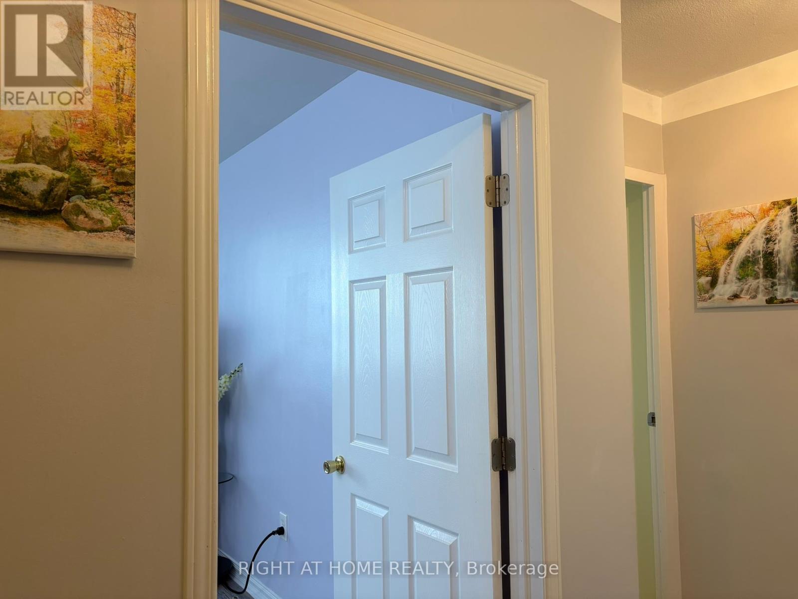 201 - 3460 Keele Street, Toronto, Ontario  M3J 1L9 - Photo 14 - W12328683