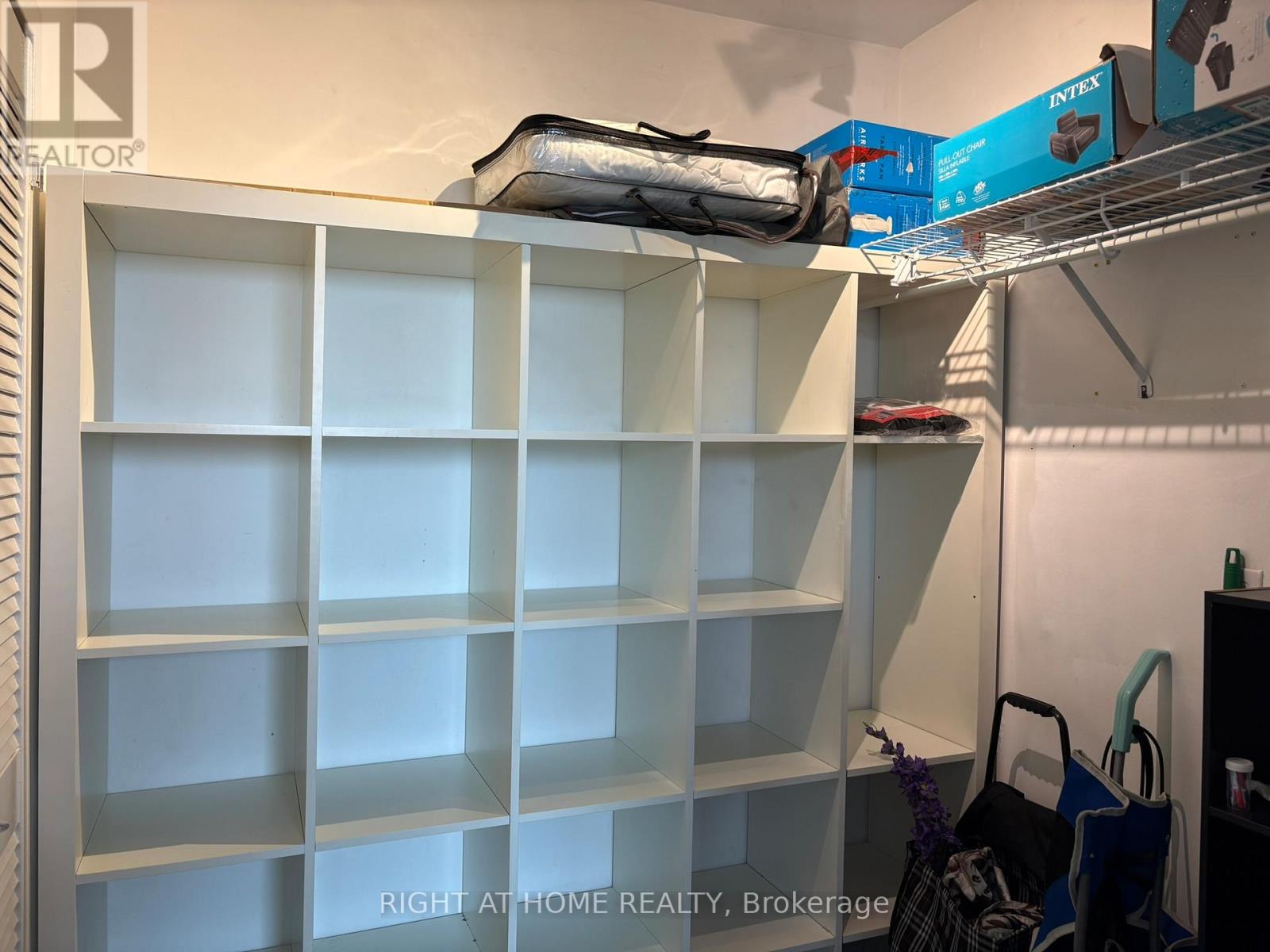201 - 3460 Keele Street, Toronto, Ontario  M3J 1L9 - Photo 13 - W12328683