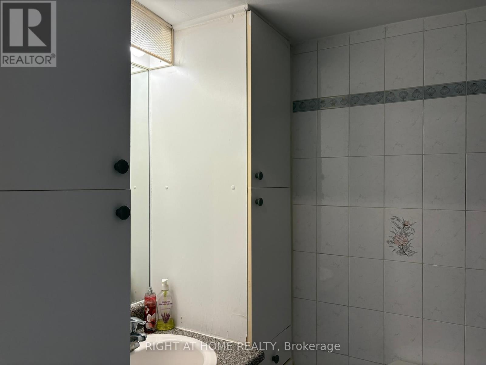 201 - 3460 Keele Street, Toronto, Ontario  M3J 1L9 - Photo 15 - W12328683