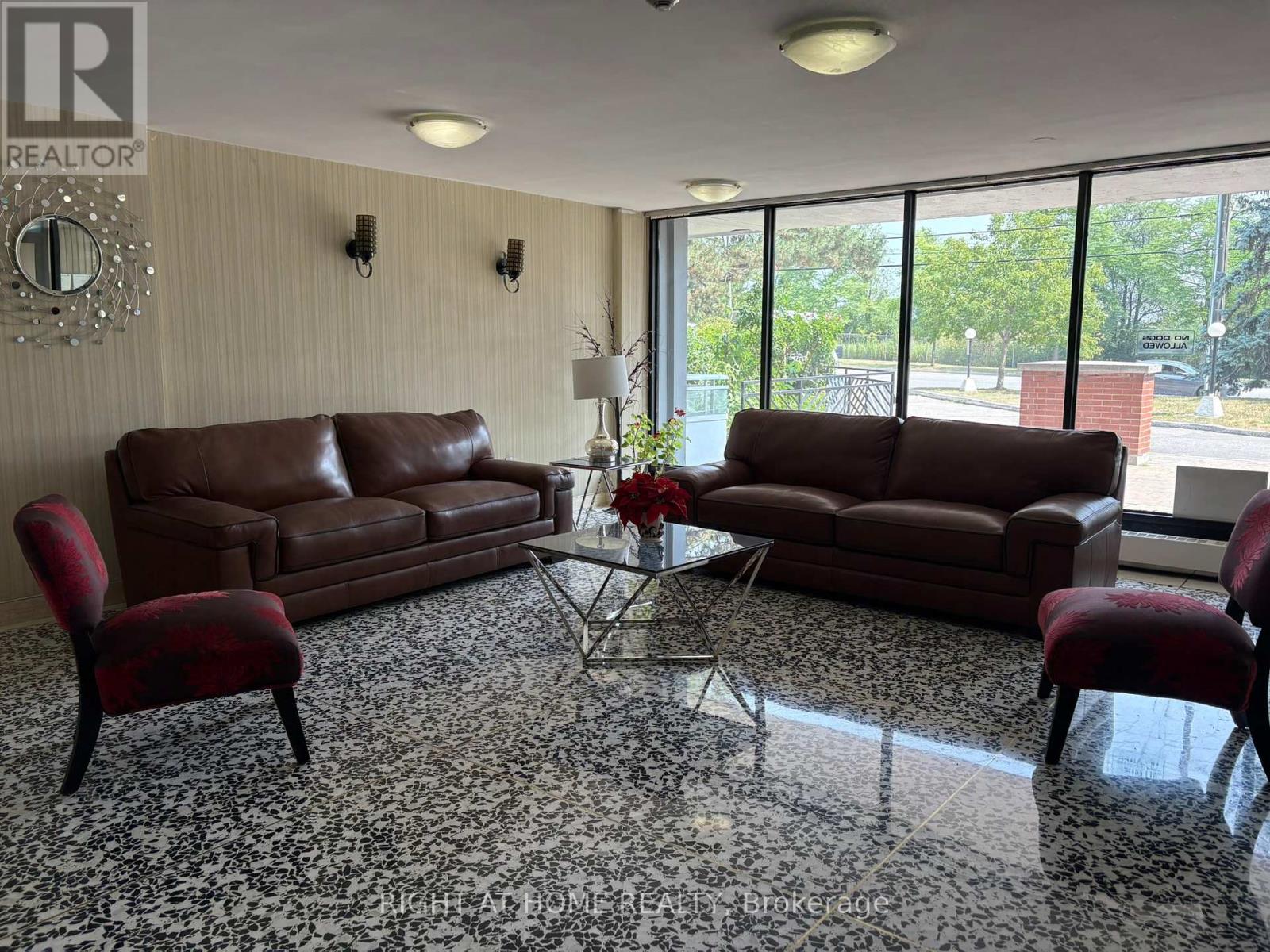 201 - 3460 Keele Street, Toronto, Ontario  M3J 1L9 - Photo 18 - W12328683